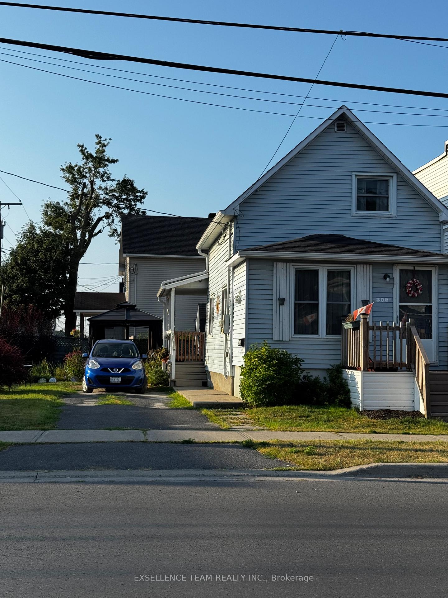 Photo 2 of 302 Seventh Street W, Cornwall — HOMEH