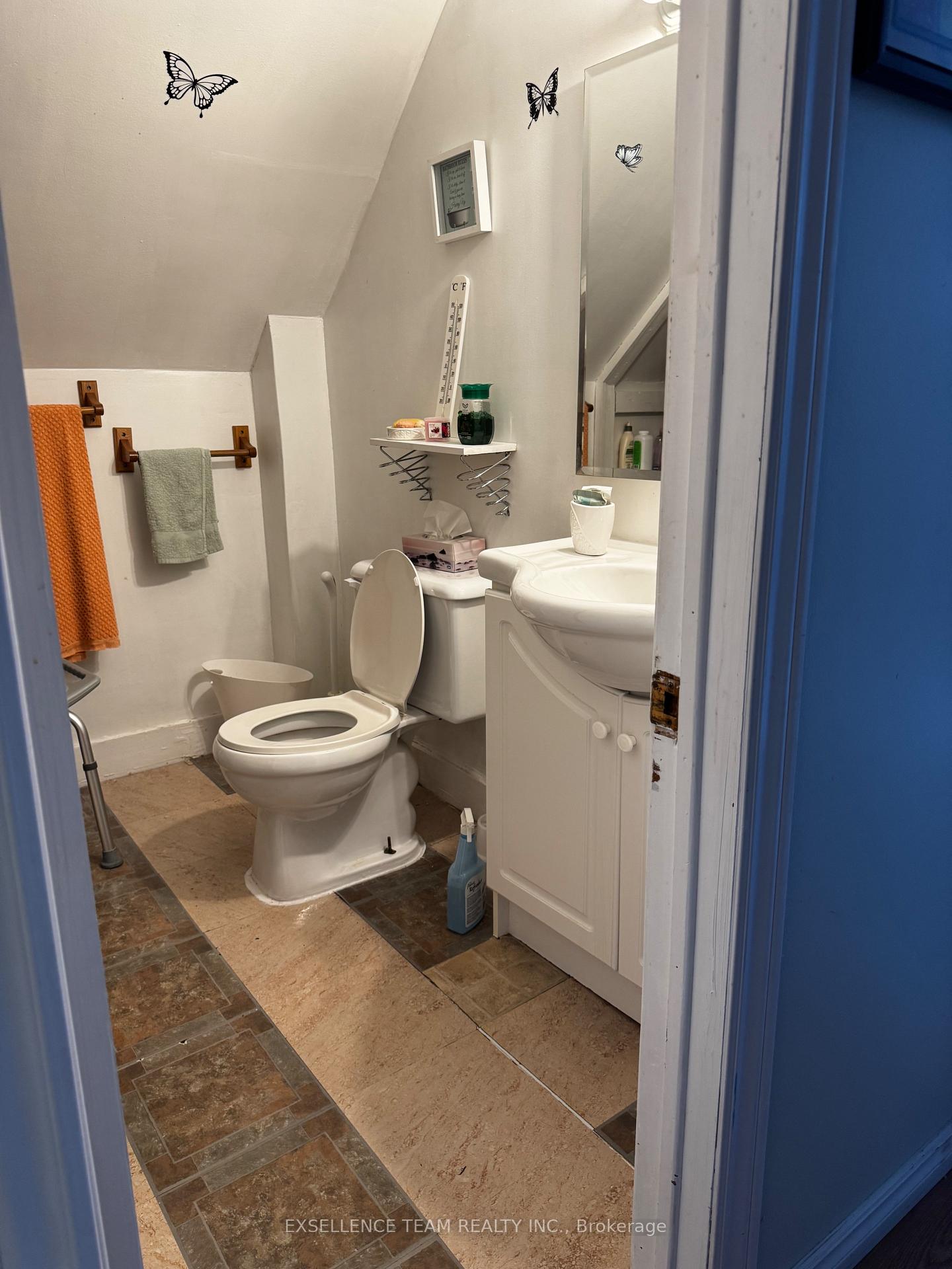 Photo 10 of 302 Seventh Street W, Cornwall — HOMEH