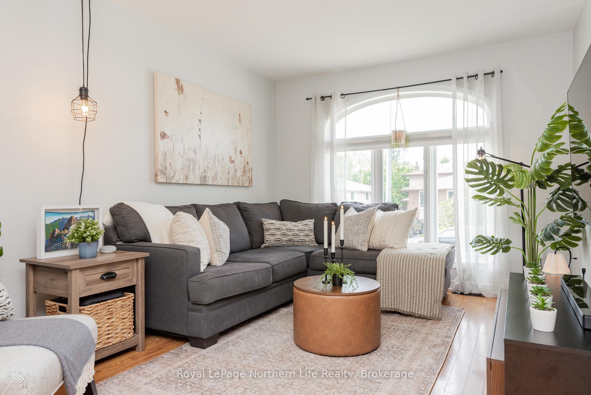 Photo 5 of 523 Bromley Avenue, North Bay, Widdifield — HOMEH
