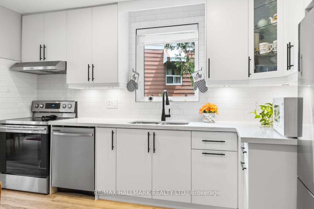 Photo 8 of 193 Ferris Road, Toronto, O'Connor-Parkview — HOMEH
