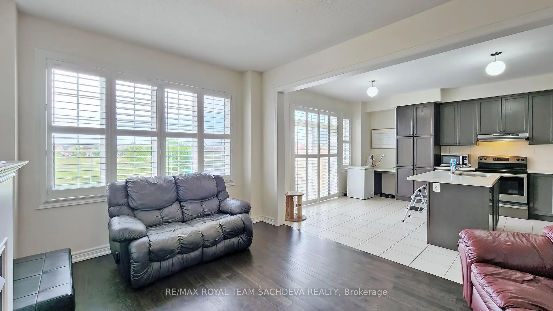 Photo 6 of 95 Fred Jackman Avenue, Clarington, Bowmanville — HOMEH