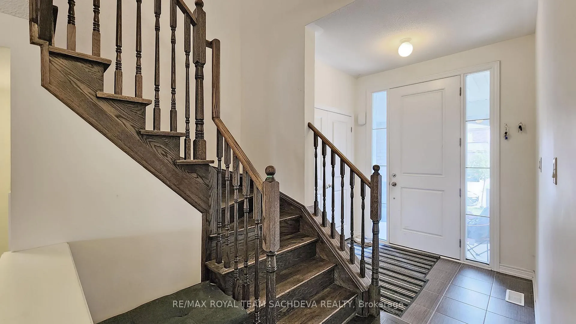 Photo 23 of 95 Fred Jackman Avenue, Clarington, Bowmanville — HOMEH