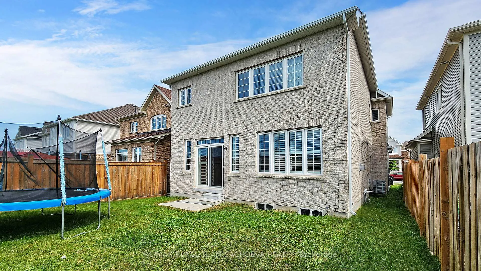 Photo 37 of 95 Fred Jackman Avenue, Clarington, Bowmanville — HOMEH