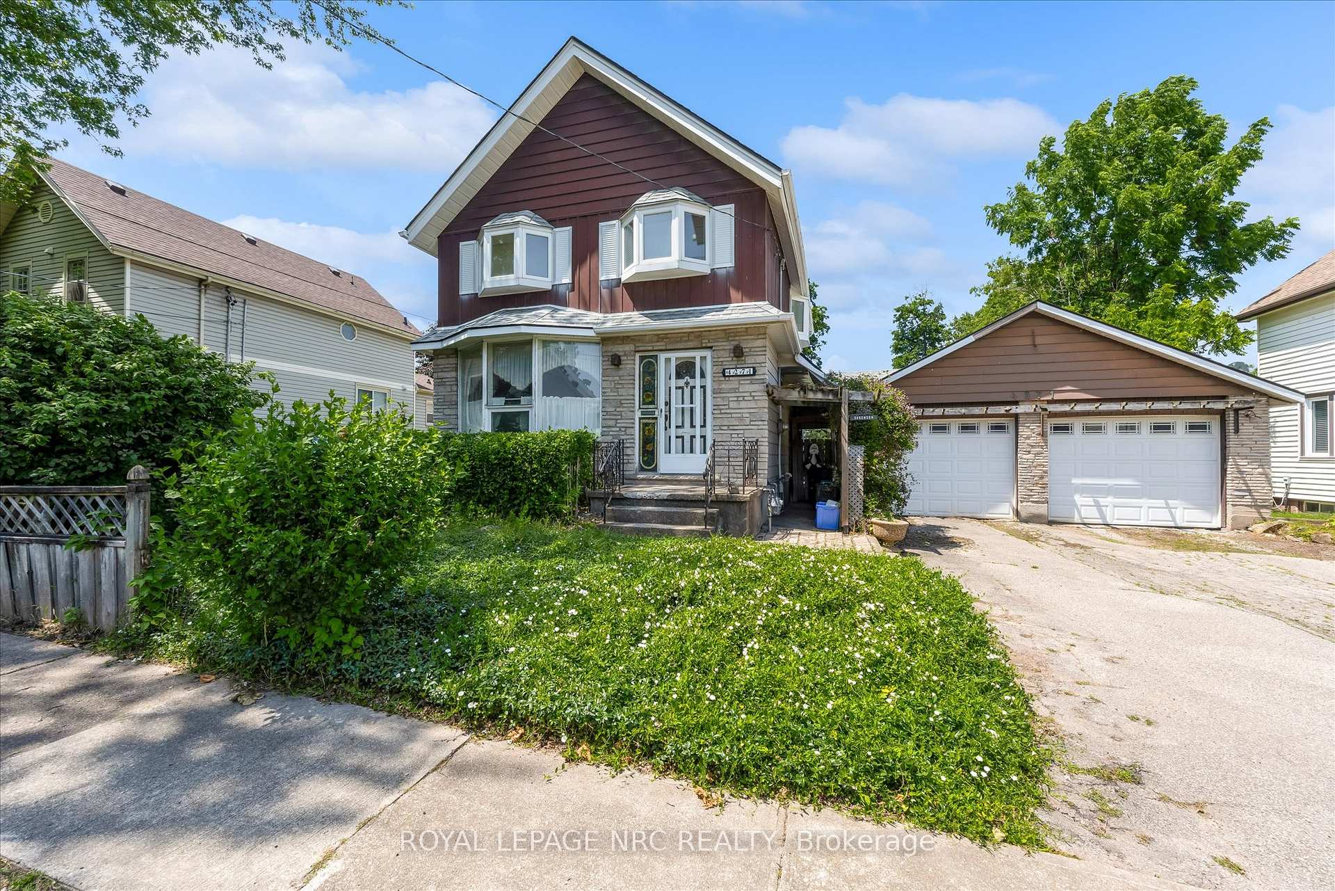 Photo 1 of 4271 Elgin Street, Niagara Falls, Downtown — HOMEH