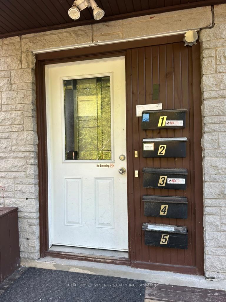 Photo 2 of Unit 5, 210 Cantin Street, Ottawa, Vanier — HOMEH