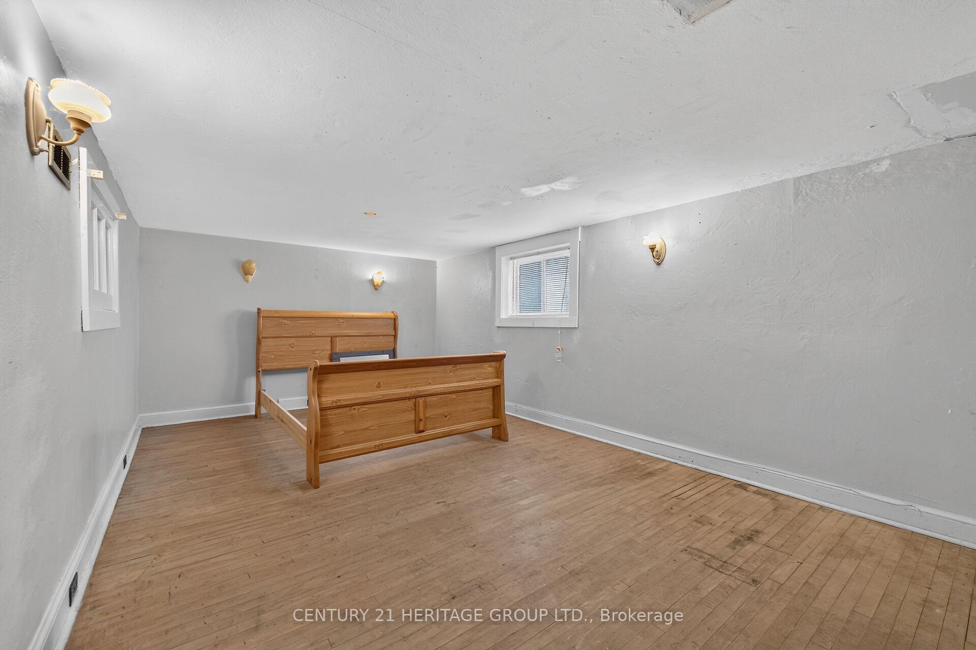 Photo 34 of 208 Carlton Street, St. Catharines, Downtown — HOMEH