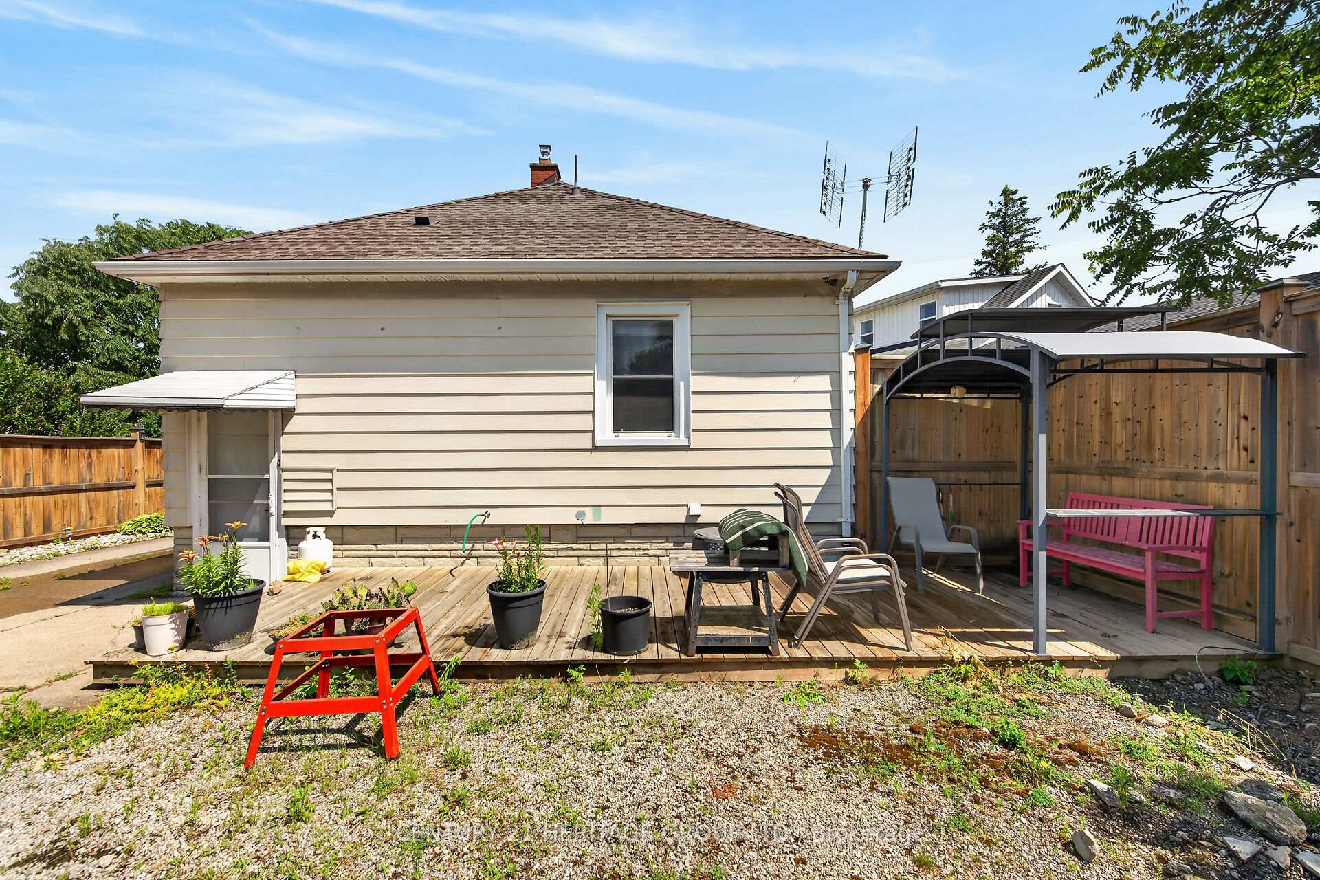 Photo 42 of 208 Carlton Street, St. Catharines, Downtown — HOMEH