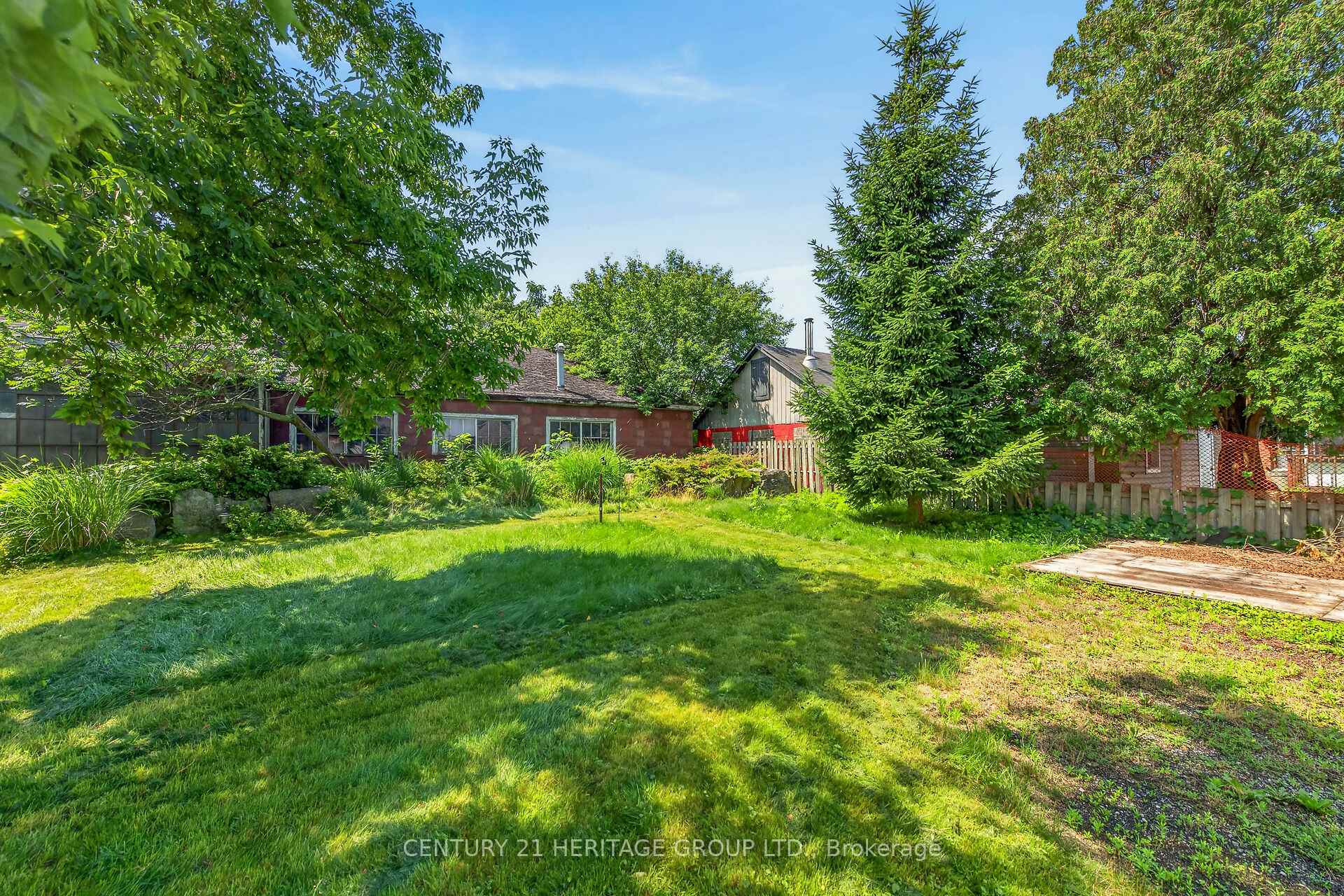 Photo 43 of 208 Carlton Street, St. Catharines, Downtown — HOMEH