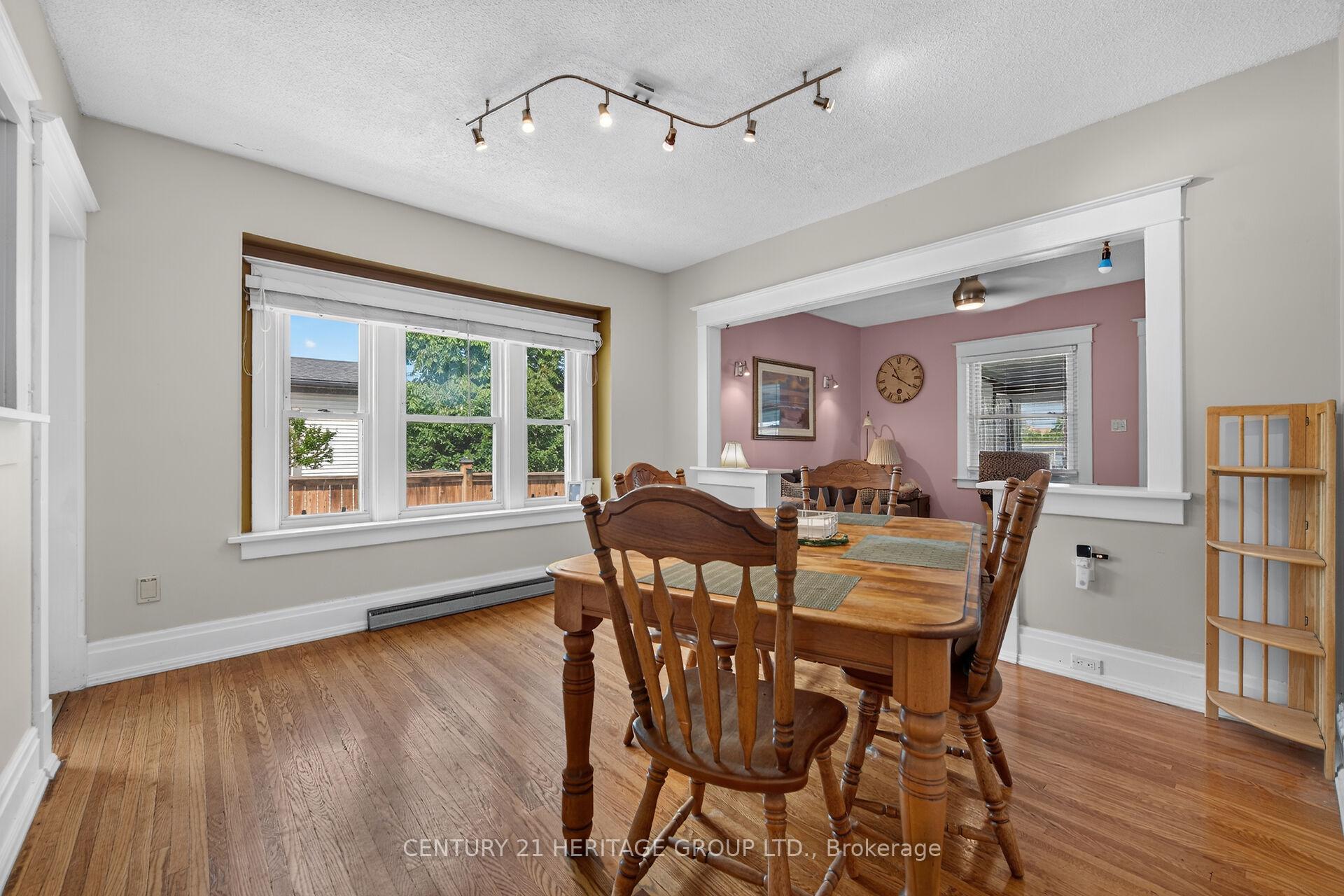 Photo 15 of 208 Carlton Street, St. Catharines, Downtown — HOMEH
