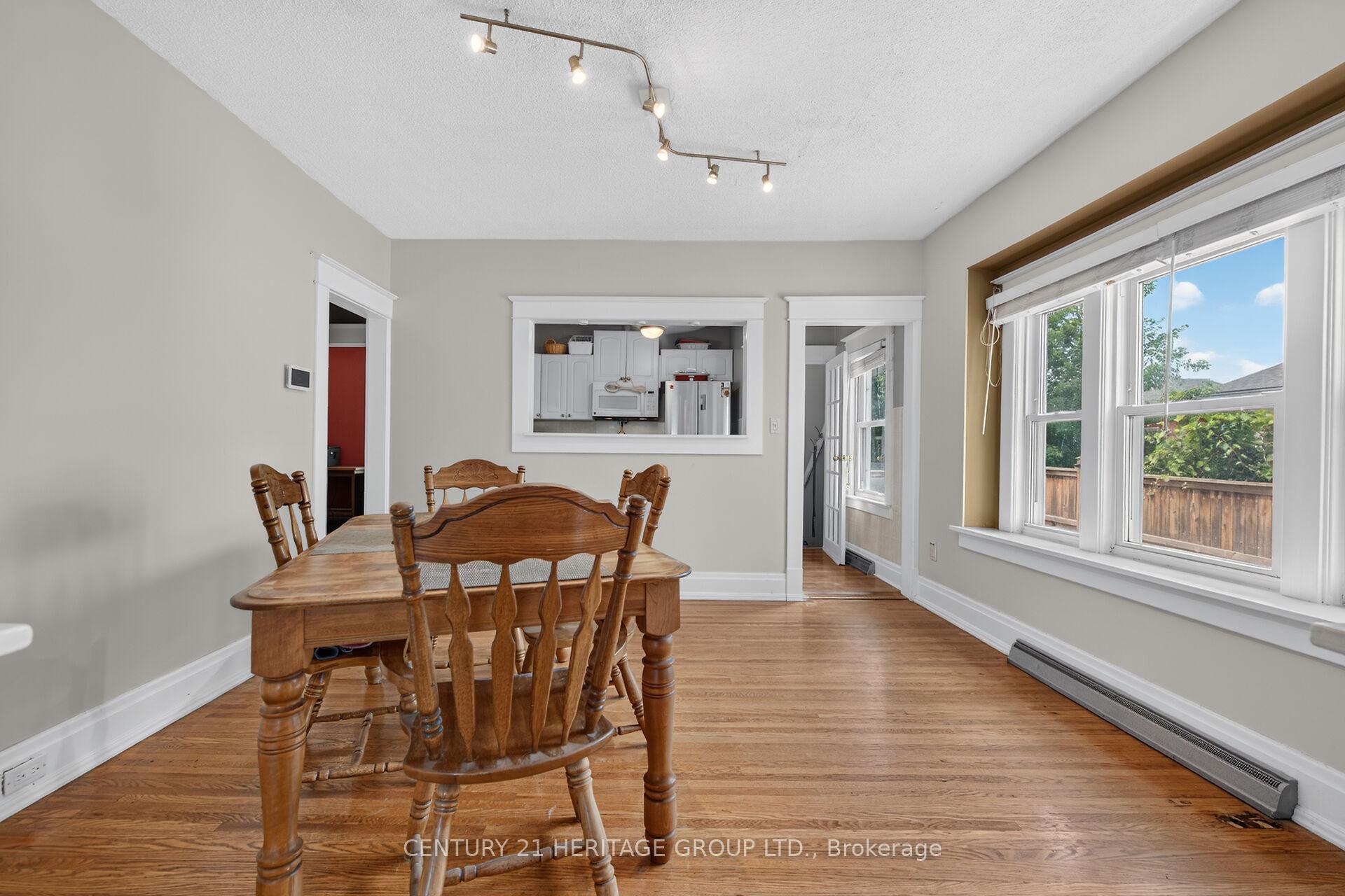 Photo 16 of 208 Carlton Street, St. Catharines, Downtown — HOMEH