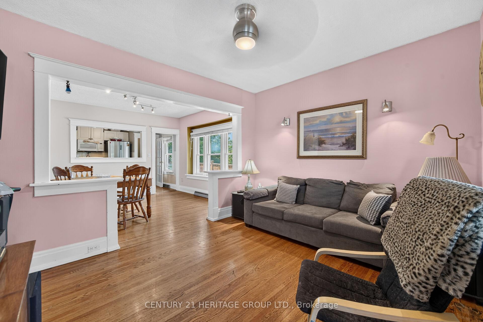 Photo 21 of 208 Carlton Street, St. Catharines, Downtown — HOMEH