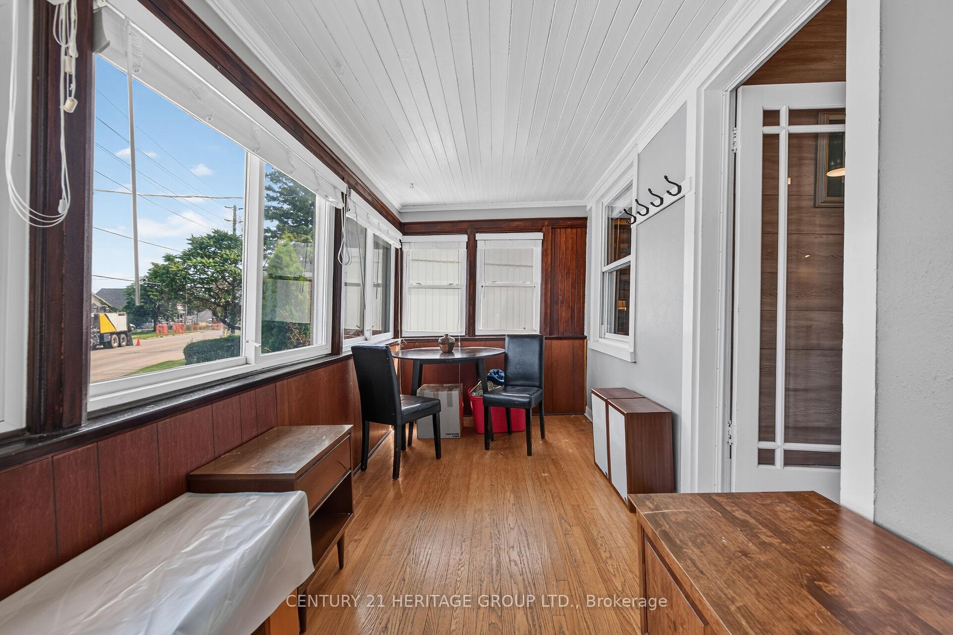 Photo 23 of 208 Carlton Street, St. Catharines, Downtown — HOMEH