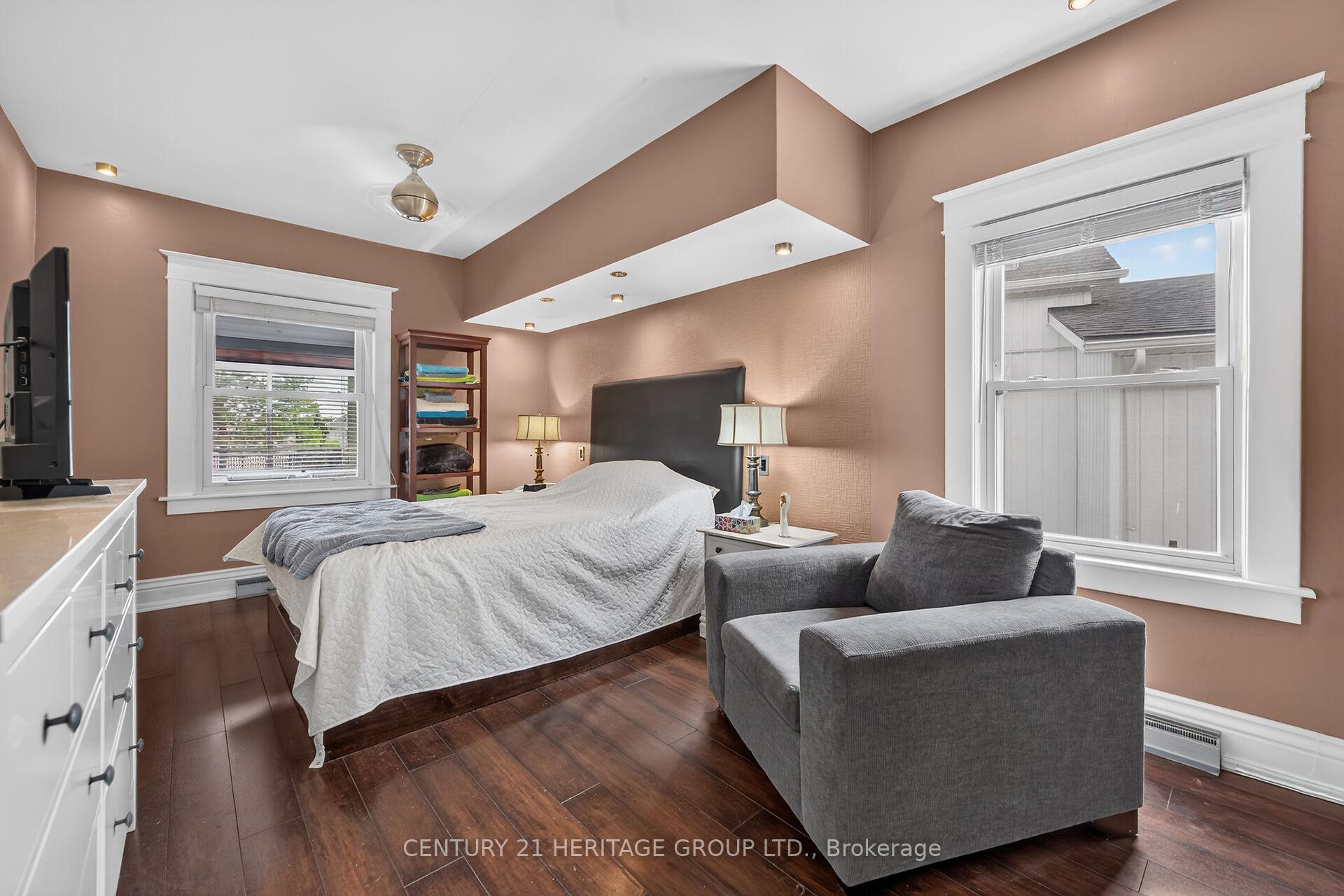 Photo 29 of 208 Carlton Street, St. Catharines, Downtown — HOMEH