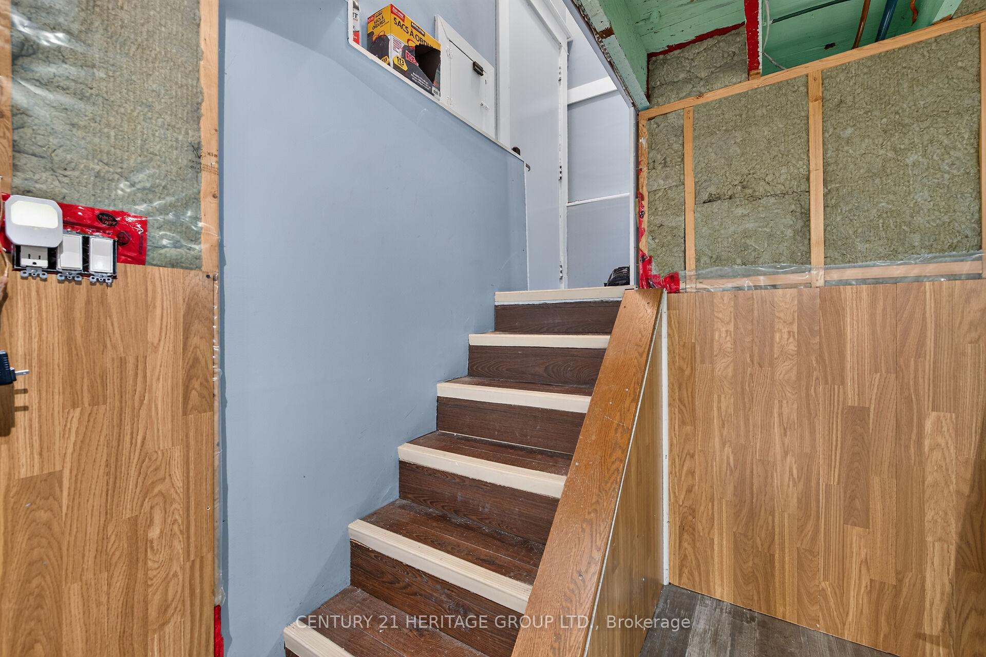 Photo 32 of 208 Carlton Street, St. Catharines, Downtown — HOMEH