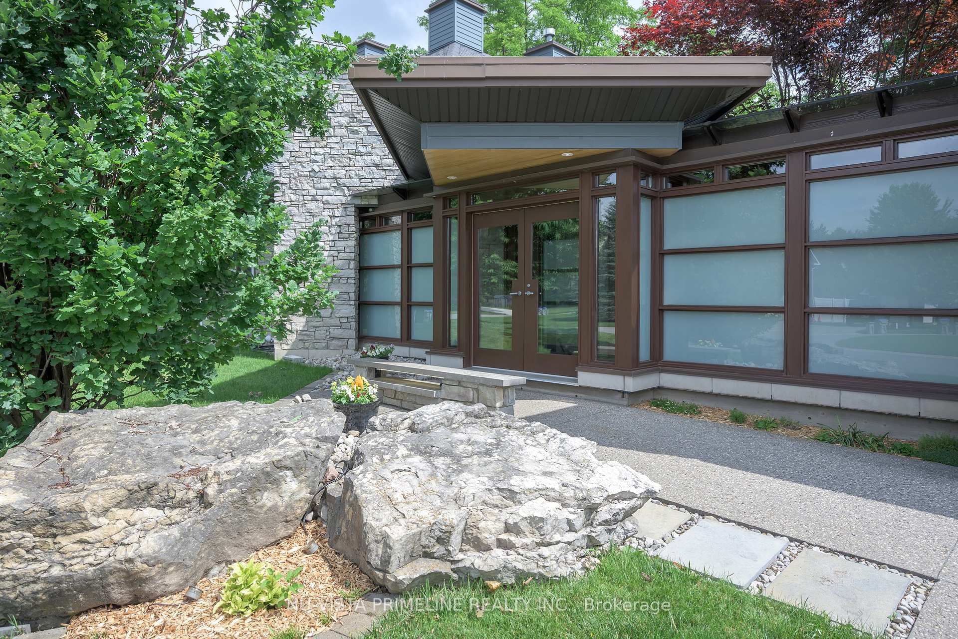 Photo 2 of 12 Ashley Lane, Middlesex Centre, Coldstream — HOMEH