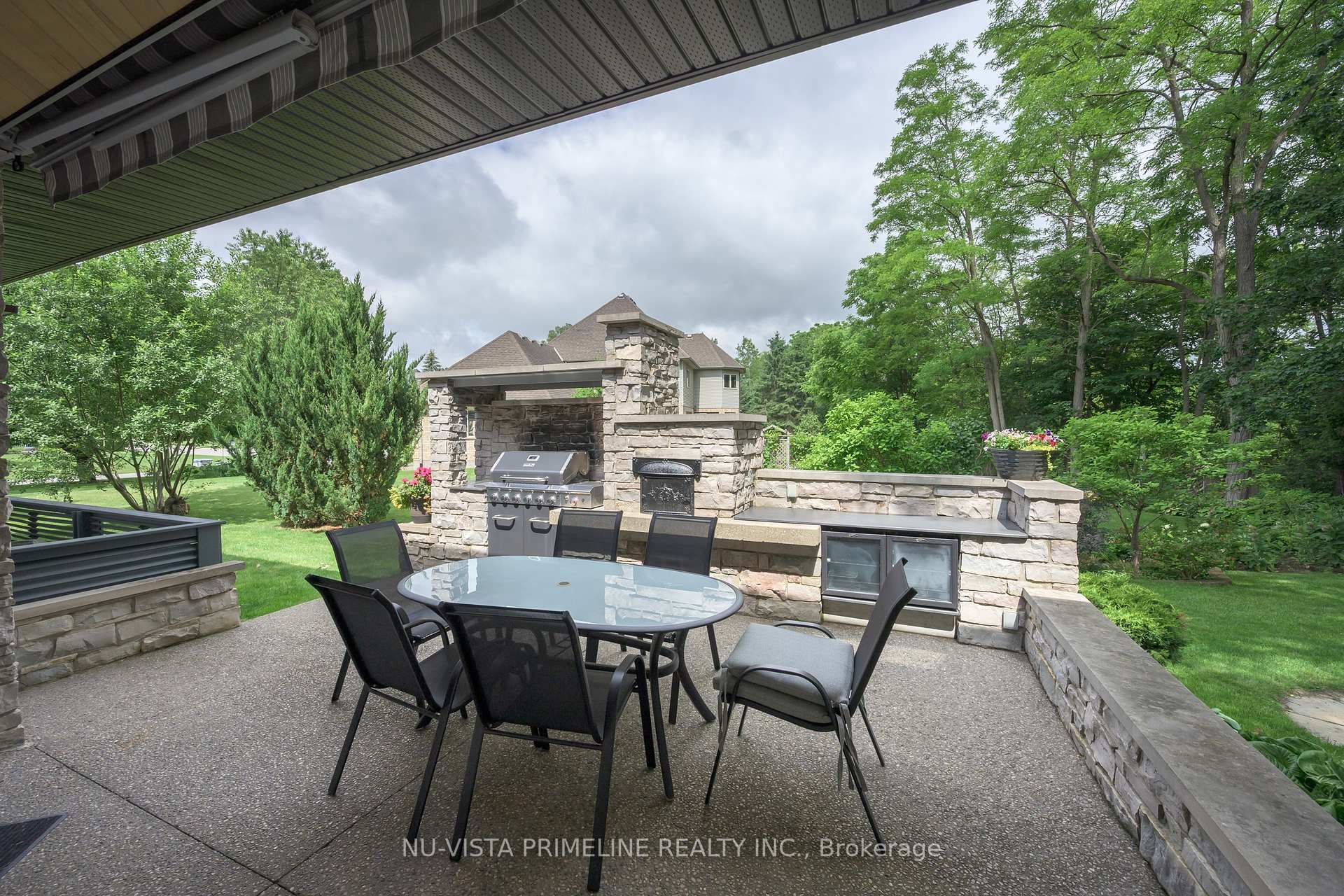 Photo 9 of 12 Ashley Lane, Middlesex Centre, Coldstream — HOMEH