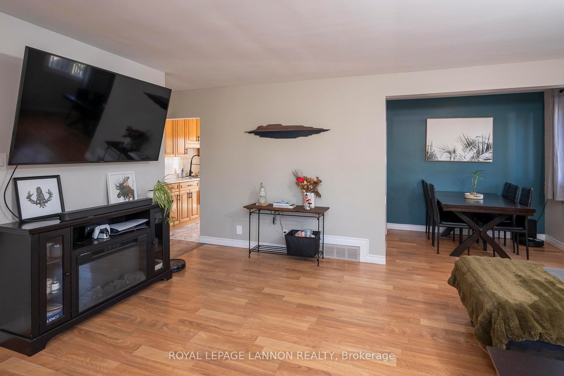 Photo 7 of 174 Clarkson Street N, Thunder Bay, Grandview — HOMEH