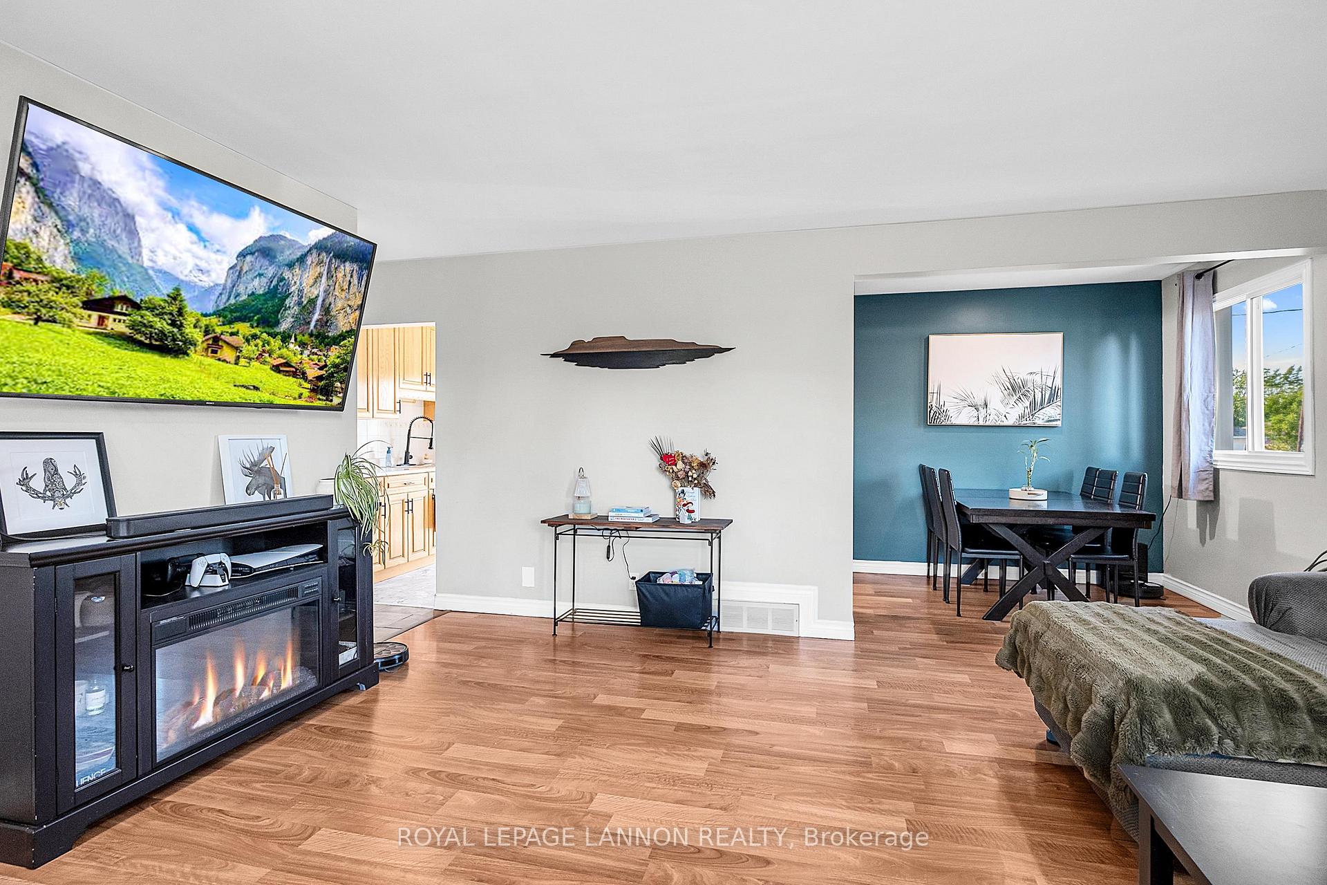 Photo 8 of 174 Clarkson Street N, Thunder Bay, Grandview — HOMEH