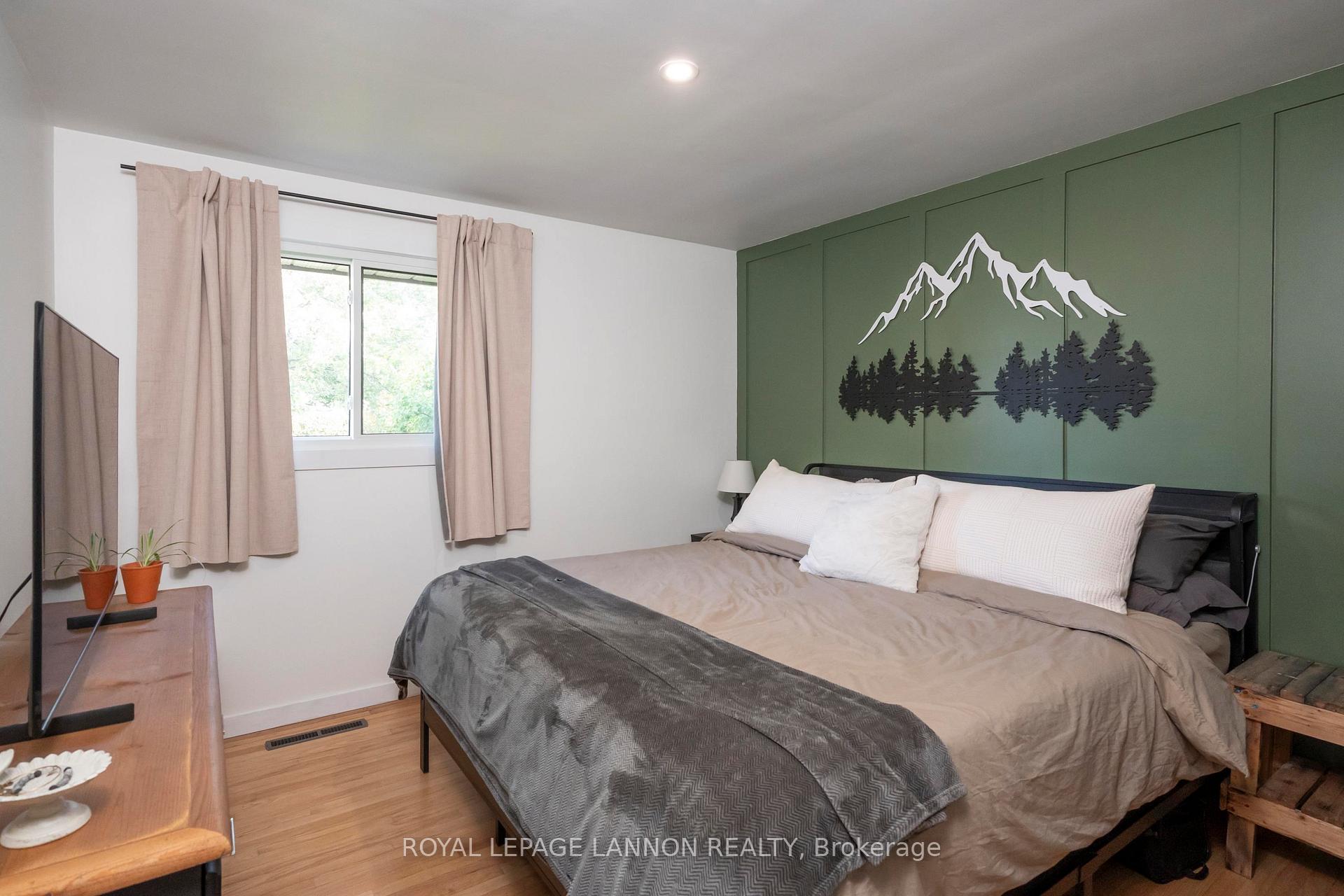 Photo 15 of 174 Clarkson Street N, Thunder Bay, Grandview — HOMEH