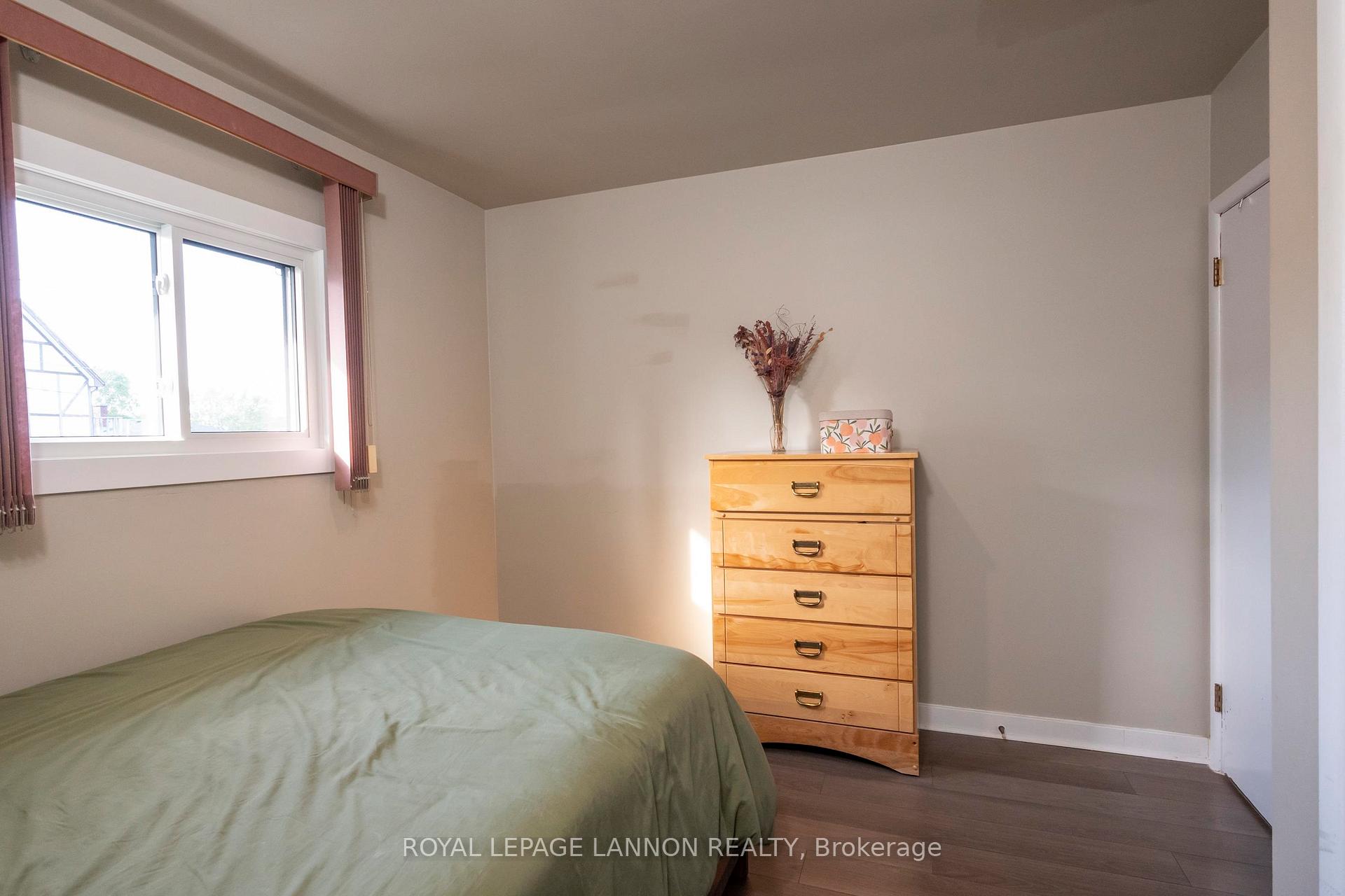 Photo 20 of 174 Clarkson Street N, Thunder Bay, Grandview — HOMEH
