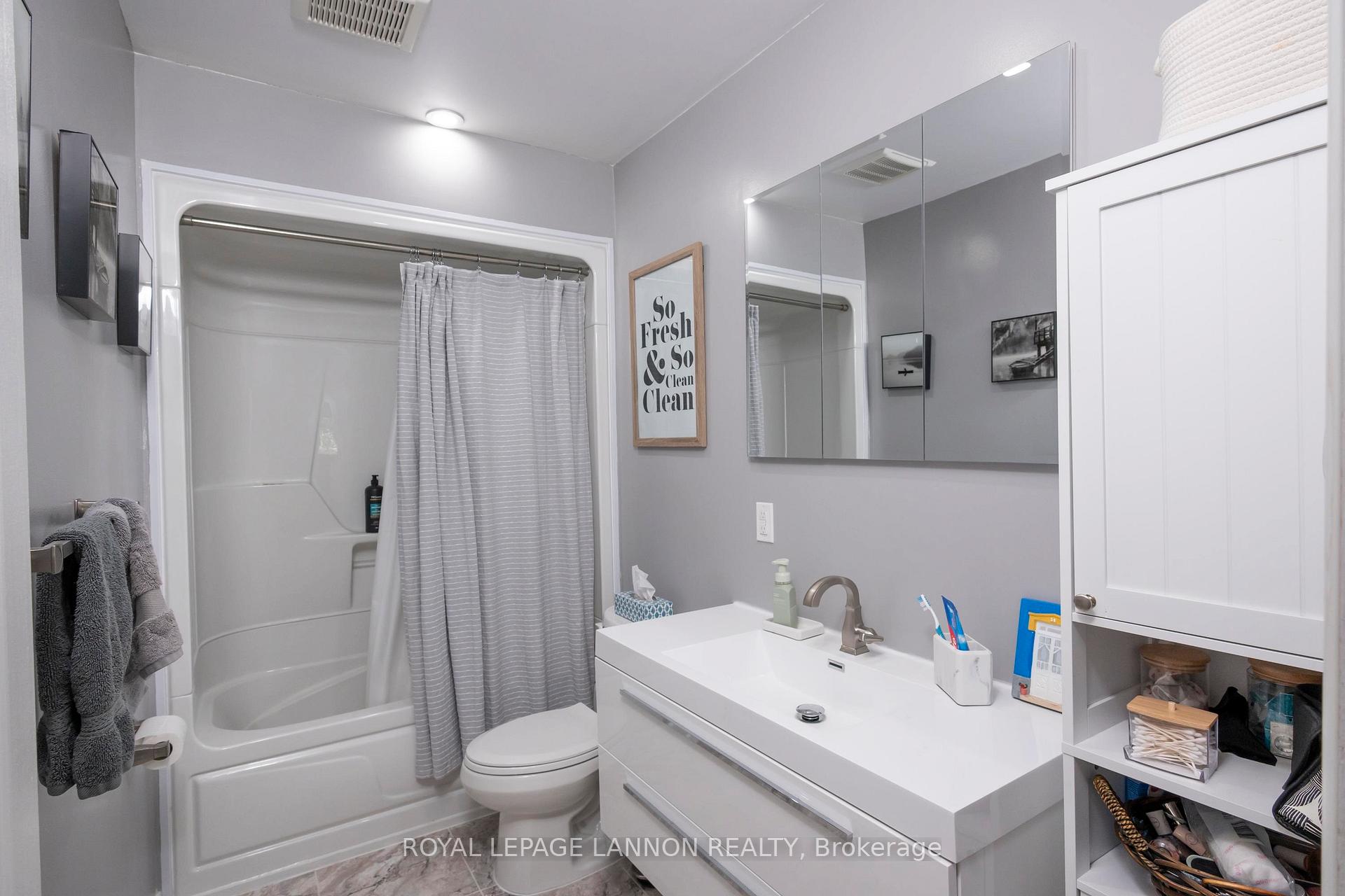 Photo 23 of 174 Clarkson Street N, Thunder Bay, Grandview — HOMEH