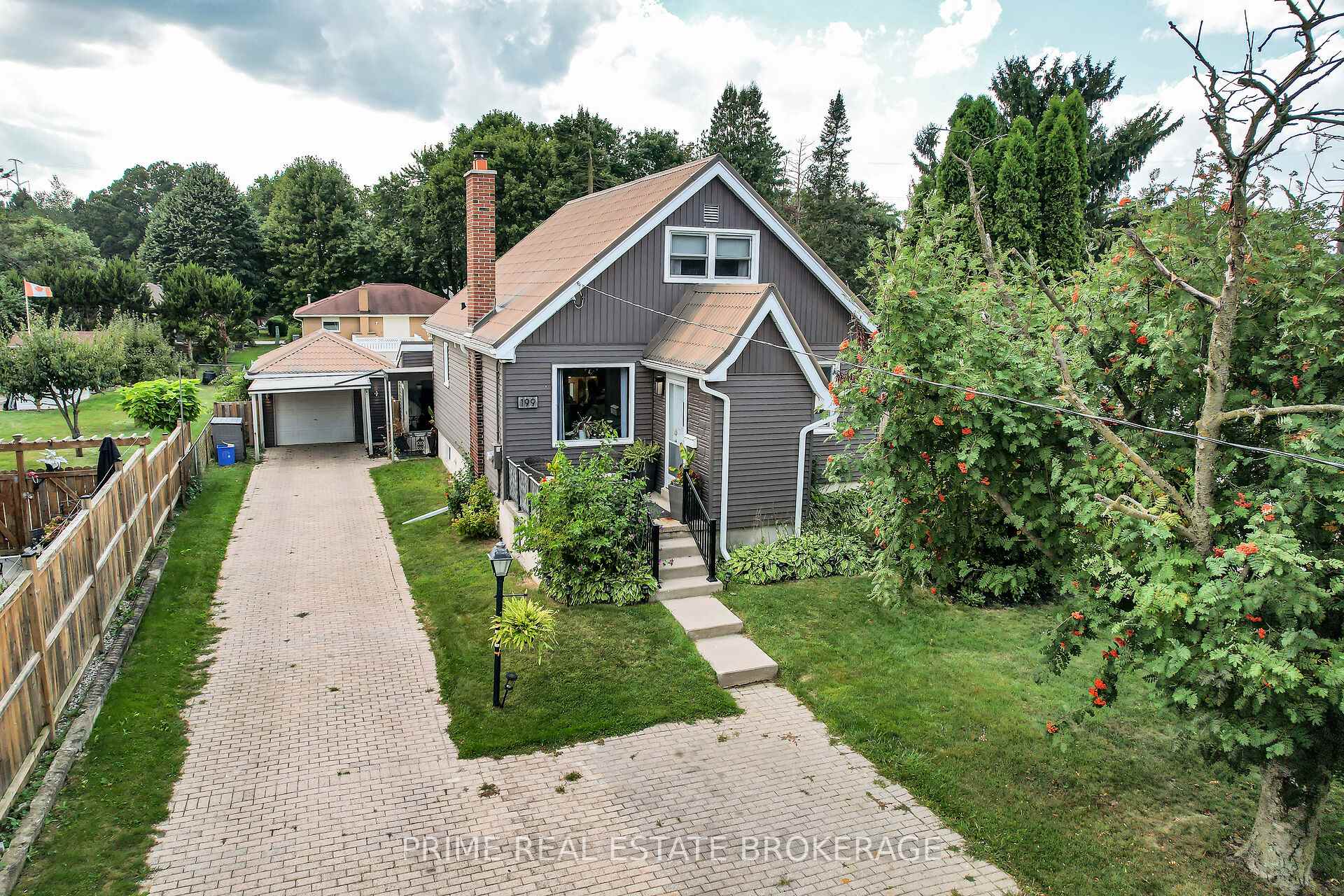 Photo 1 of 199 Vancouver Street, London, East H — HOMEH