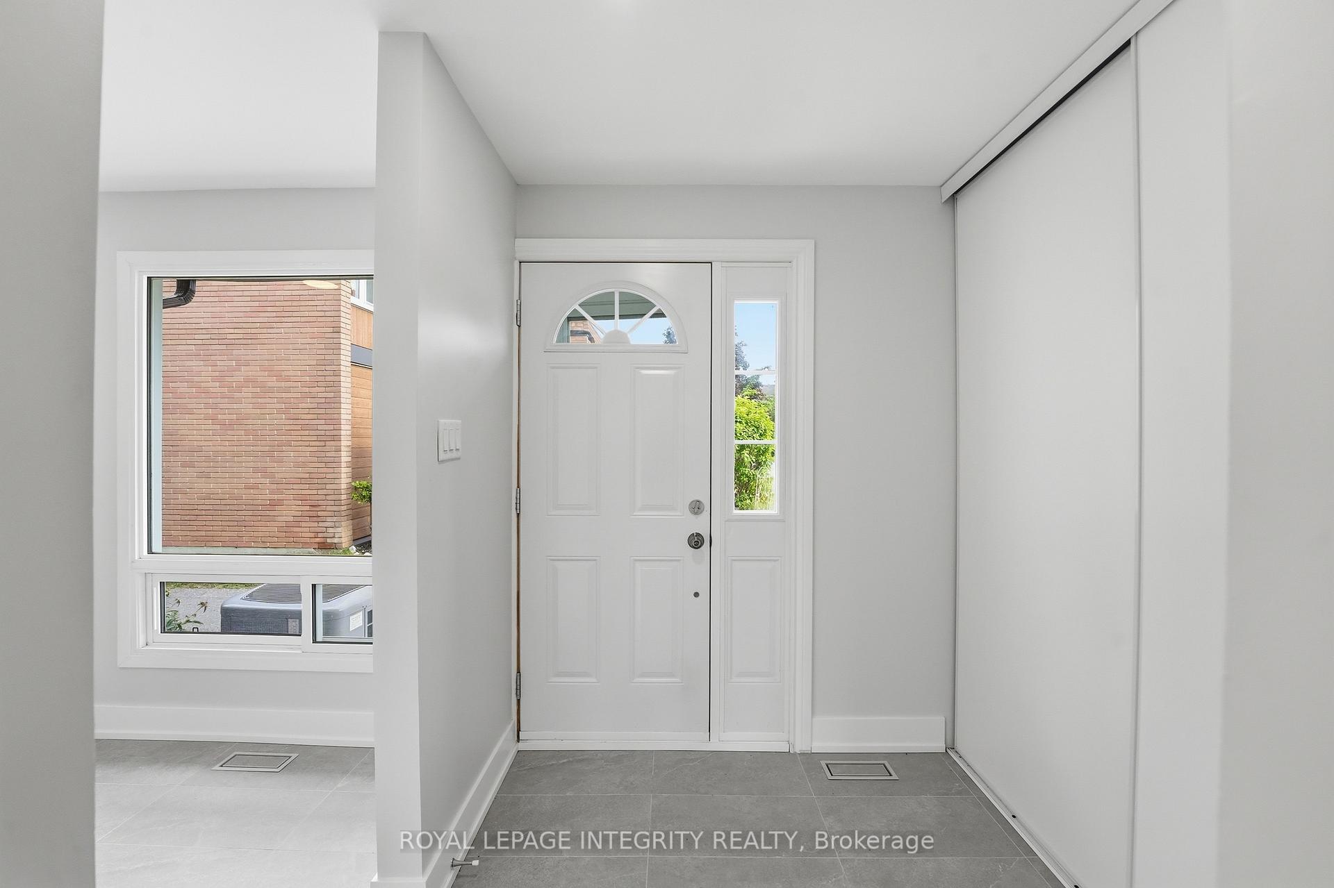 Photo 4 of Unit 14, 3565 Downpatrick Road, Ottawa, Windsor Park Village — HOMEH