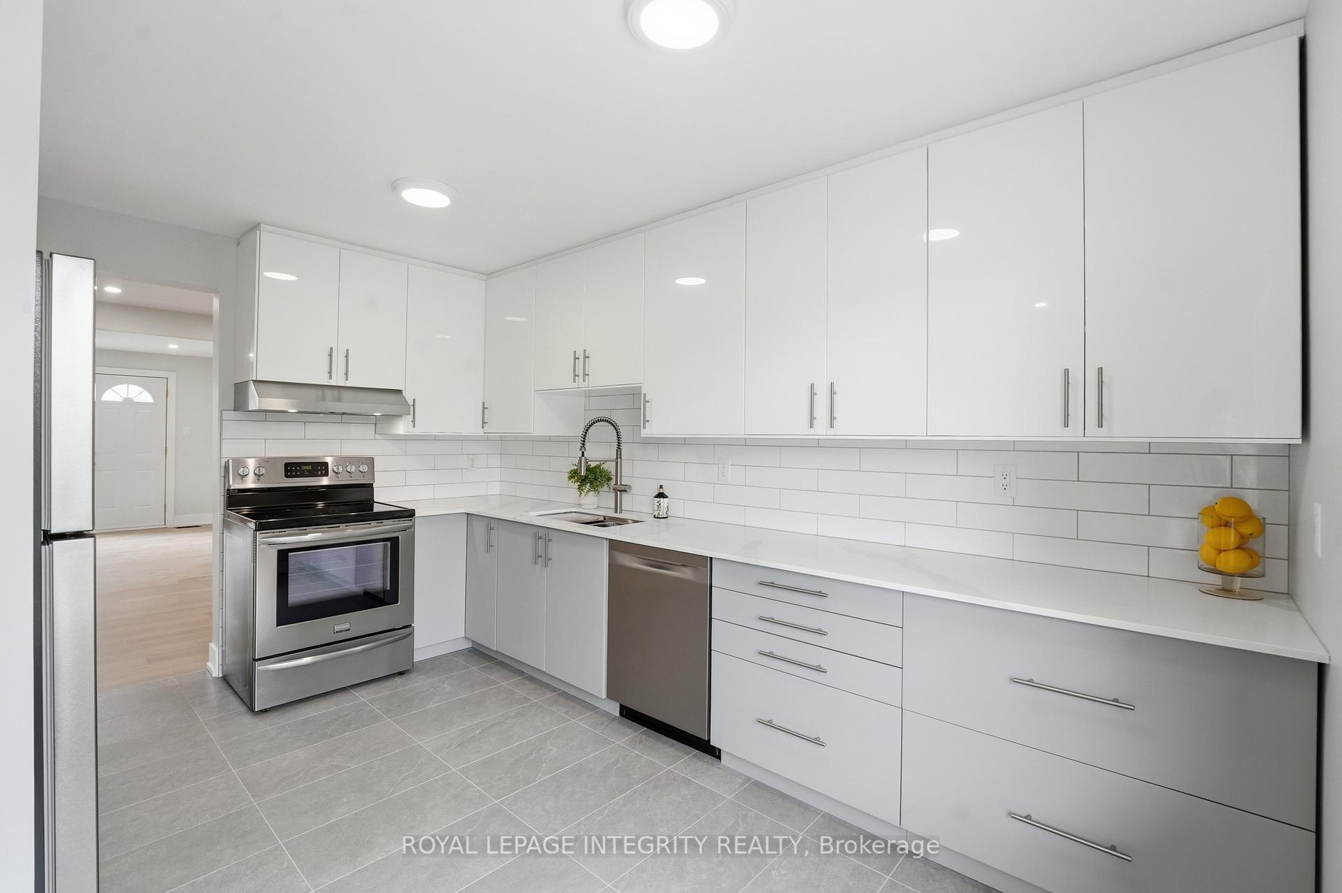 Photo 6 of Unit 14, 3565 Downpatrick Road, Ottawa, Windsor Park Village — HOMEH