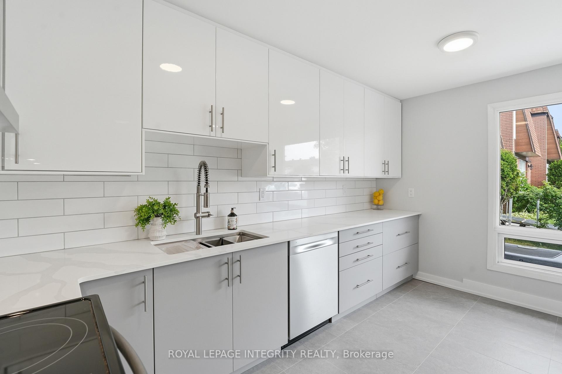 Photo 9 of Unit 14, 3565 Downpatrick Road, Ottawa, Windsor Park Village — HOMEH