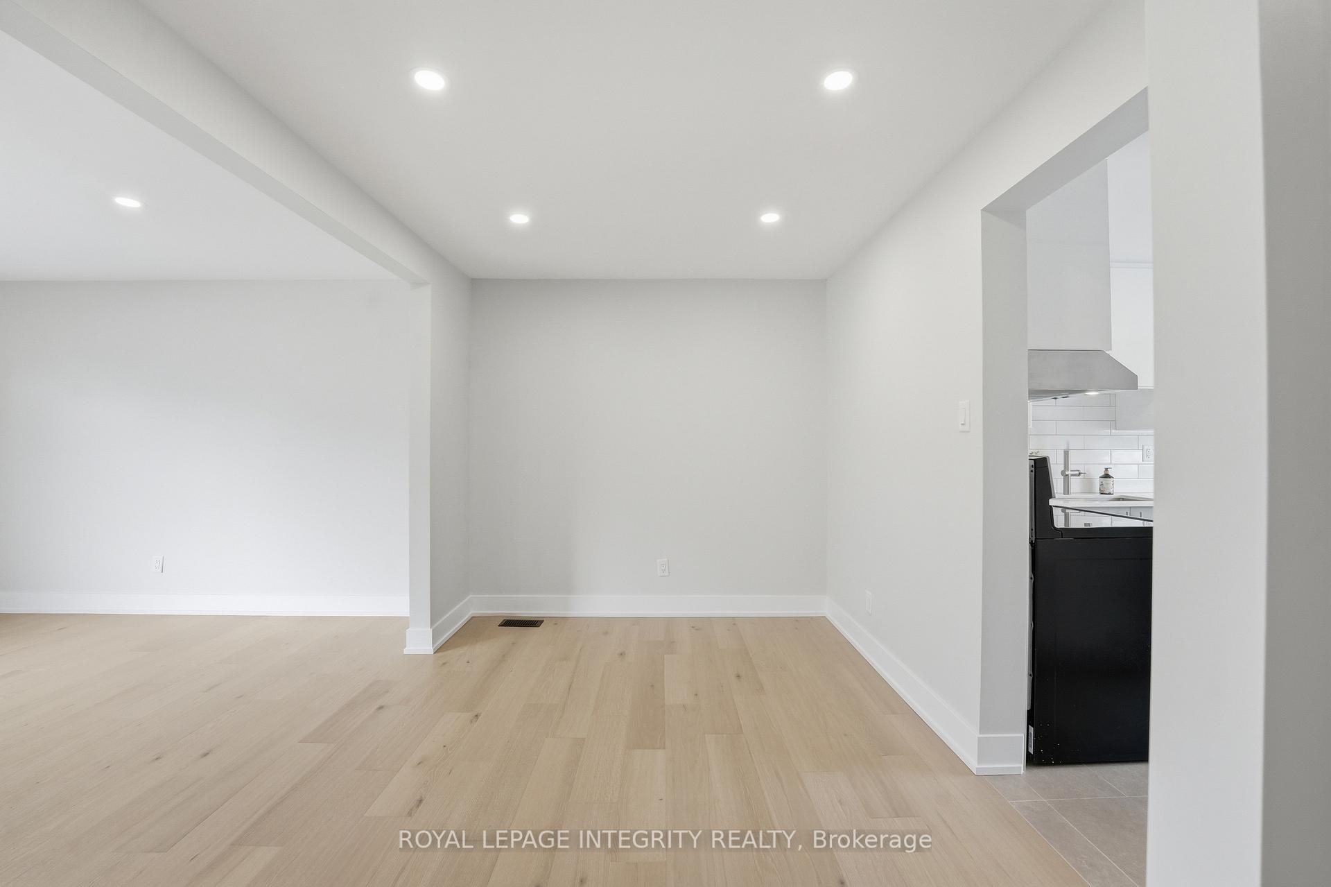 Photo 13 of Unit 14, 3565 Downpatrick Road, Ottawa, Windsor Park Village — HOMEH