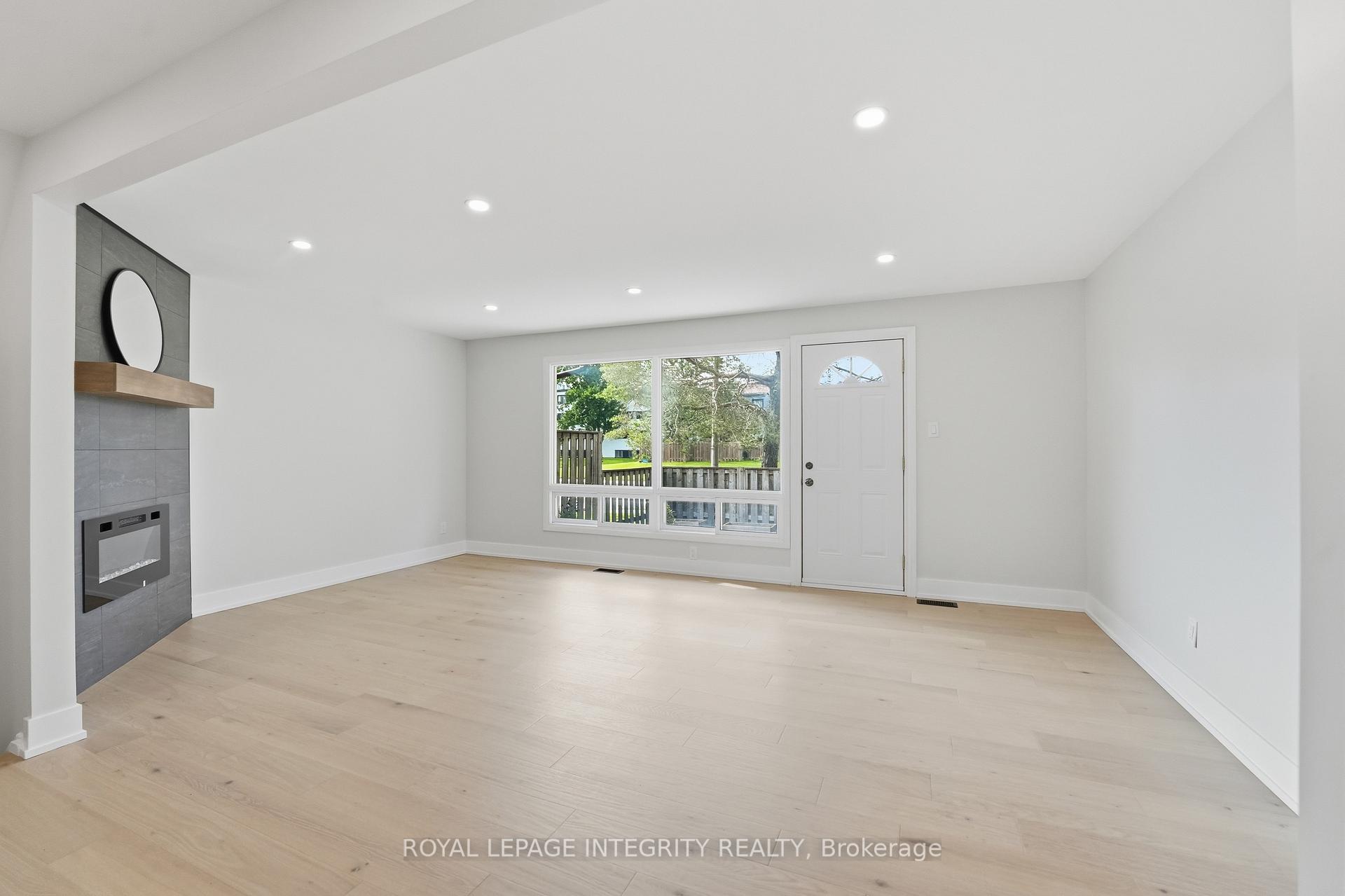 Photo 15 of Unit 14, 3565 Downpatrick Road, Ottawa, Windsor Park Village — HOMEH