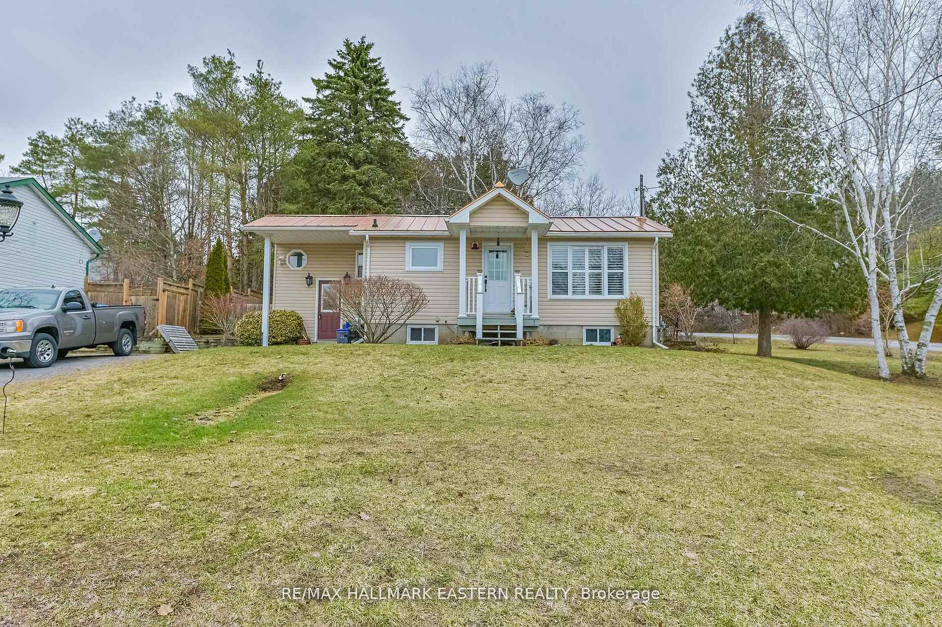 Photo 5 of 2839 Peter Street, Hamilton Township, Baltimore — HOMEH