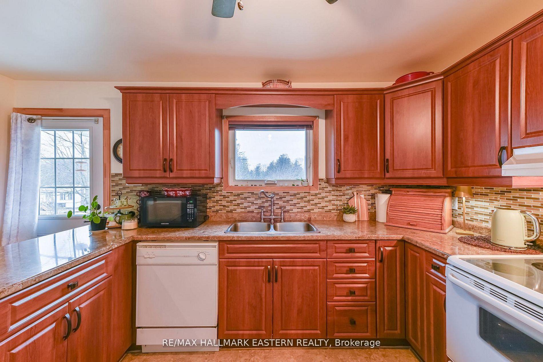 Photo 15 of 2839 Peter Street, Hamilton Township, Baltimore — HOMEH