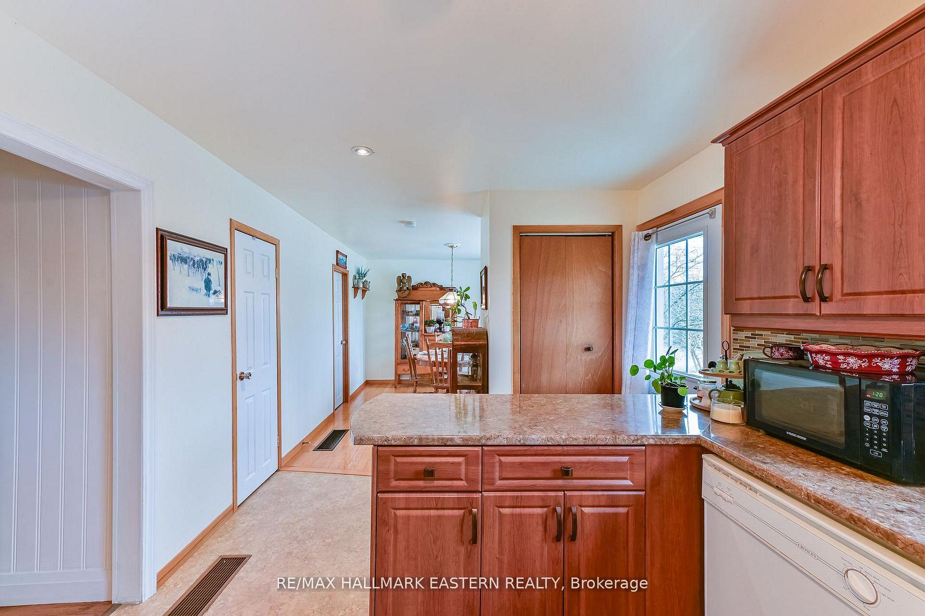 Photo 16 of 2839 Peter Street, Hamilton Township, Baltimore — HOMEH