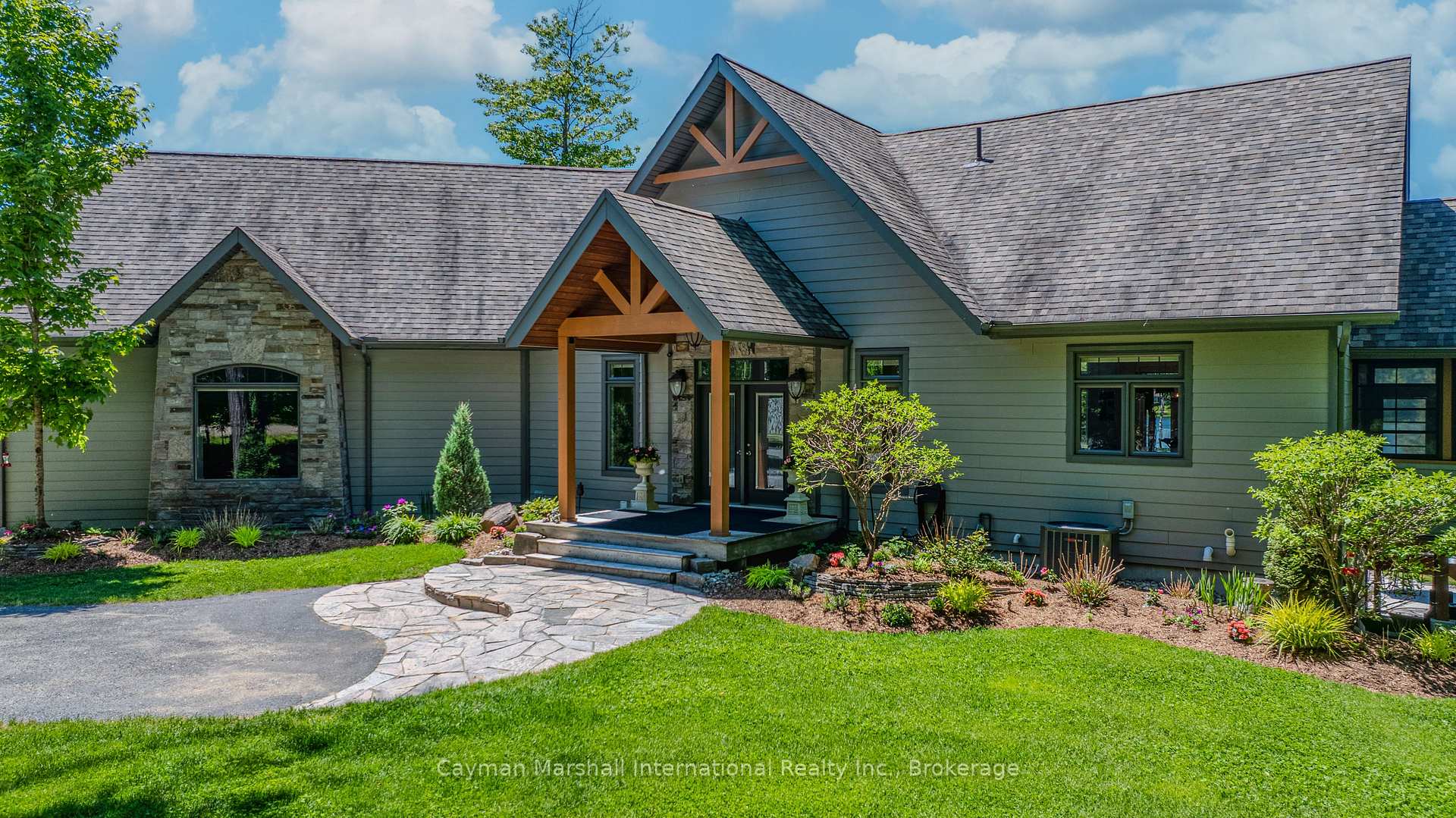 Photo 18 of 142 Himbury Lane, Kearney — HOMEH