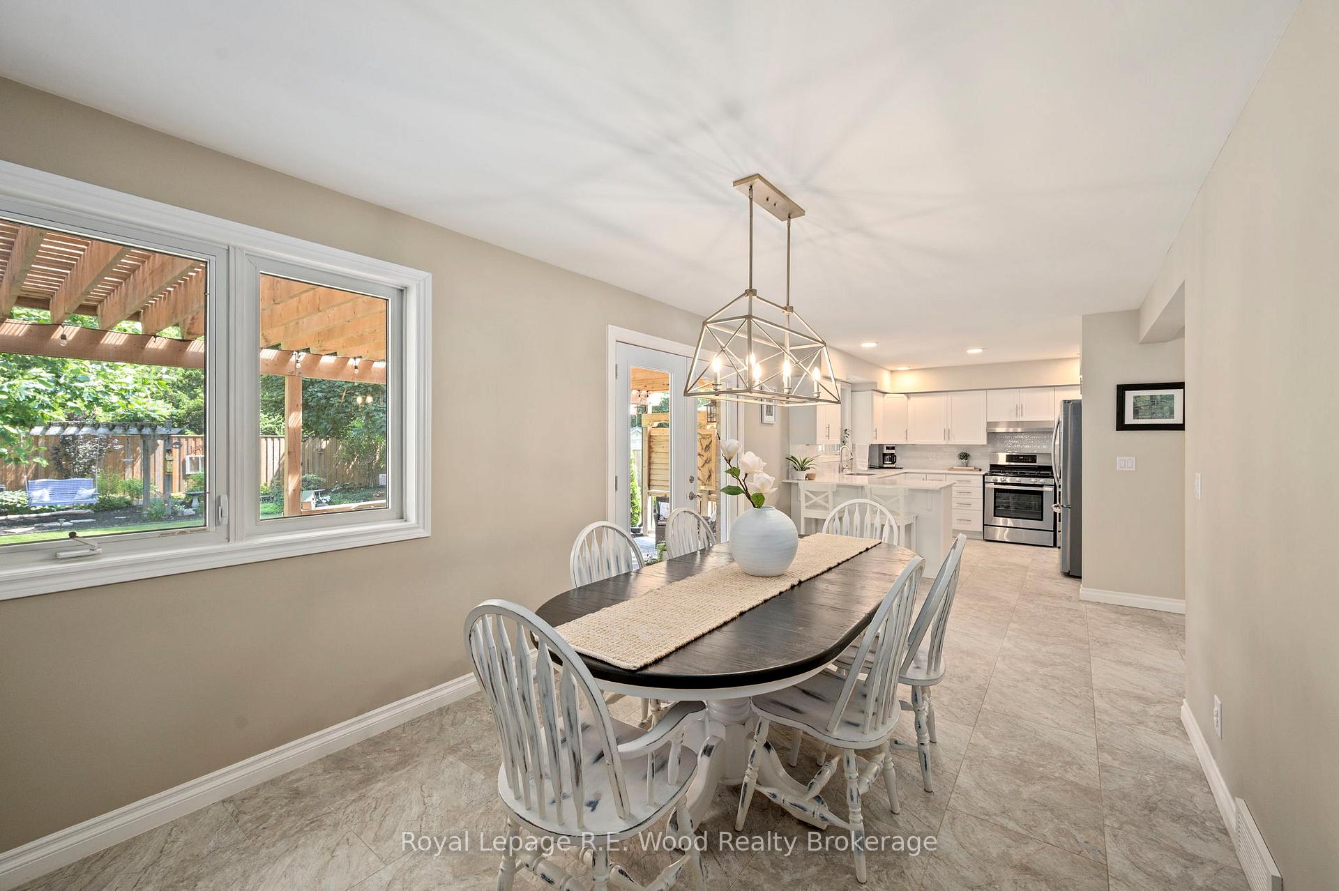 Photo 12 of 117 Allen Street, Tillsonburg — HOMEH