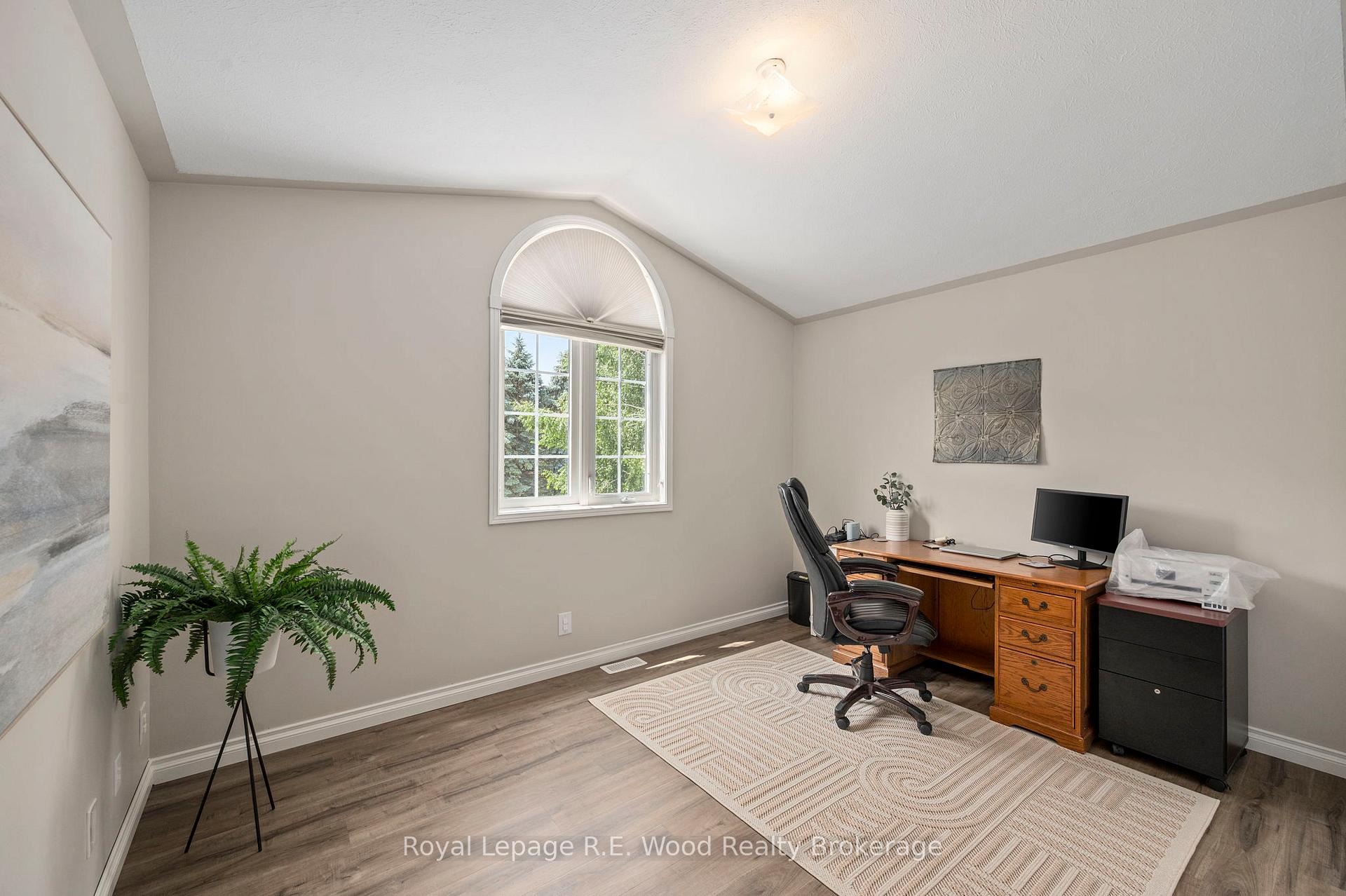Photo 15 of 117 Allen Street, Tillsonburg — HOMEH