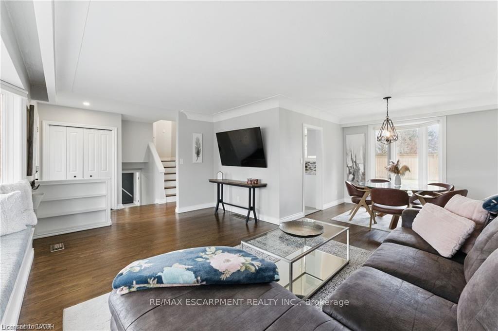 Photo 7 of 160 Council Crescent, Hamilton, Ancaster — HOMEH