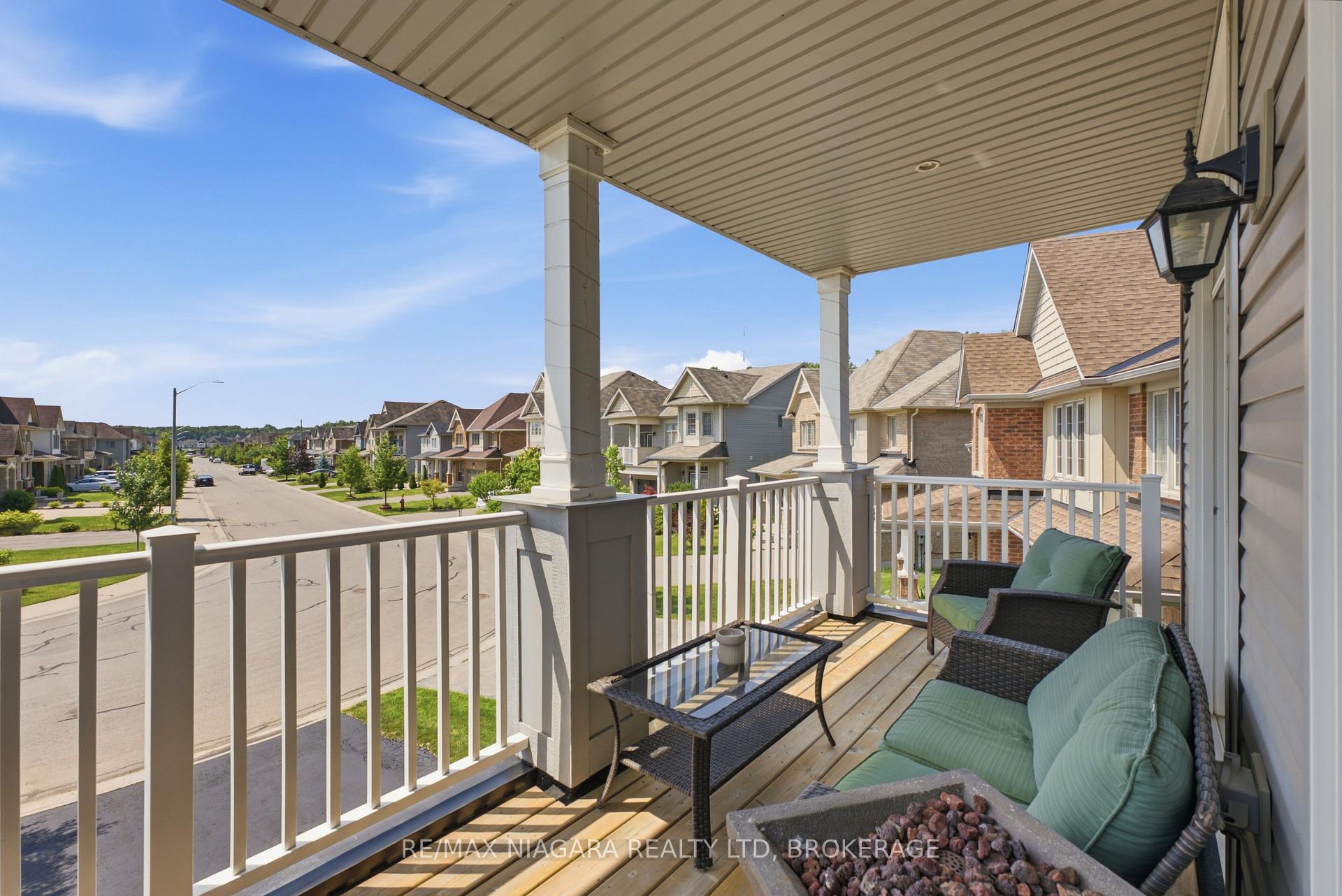 Photo 18 of 8571 Dogwood Crescent, Niagara Falls, Brown — HOMEH