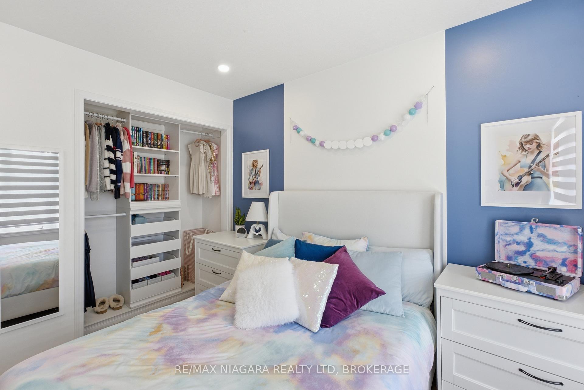 Photo 21 of 8571 Dogwood Crescent, Niagara Falls, Brown — HOMEH