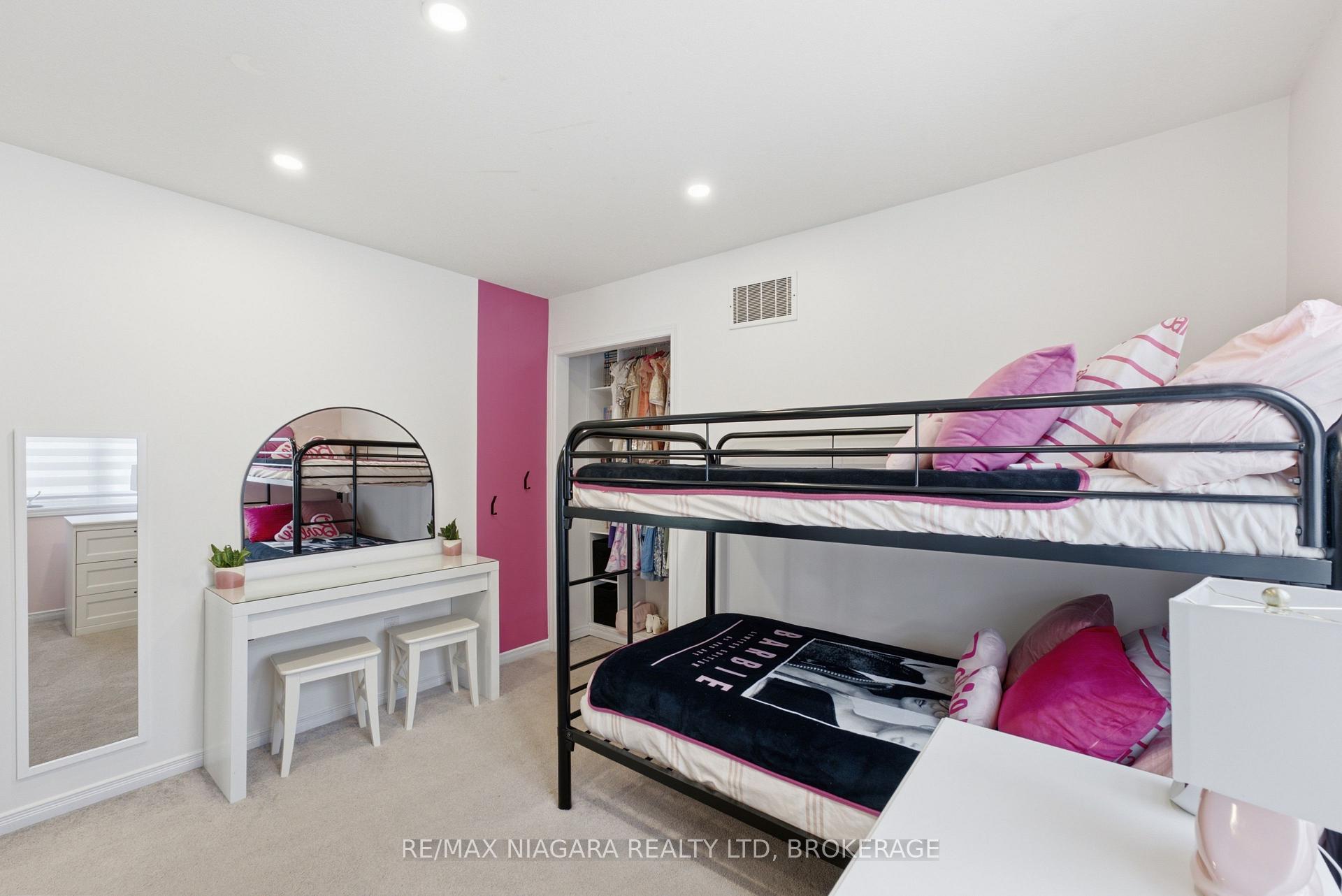 Photo 23 of 8571 Dogwood Crescent, Niagara Falls, Brown — HOMEH