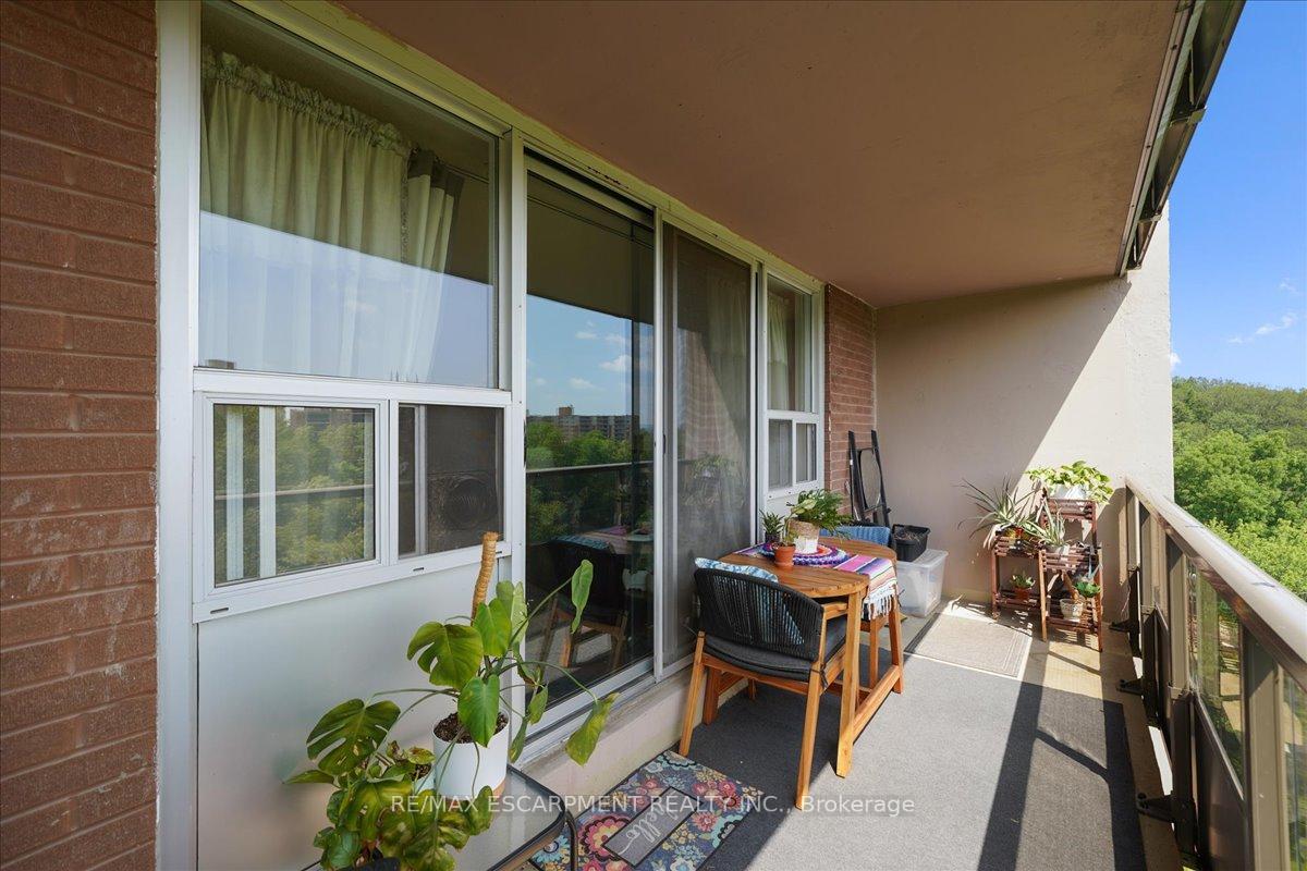 Photo 17 of Unit 801, 1966 Main Street W, Hamilton, Ainslie Wood — HOMEH
