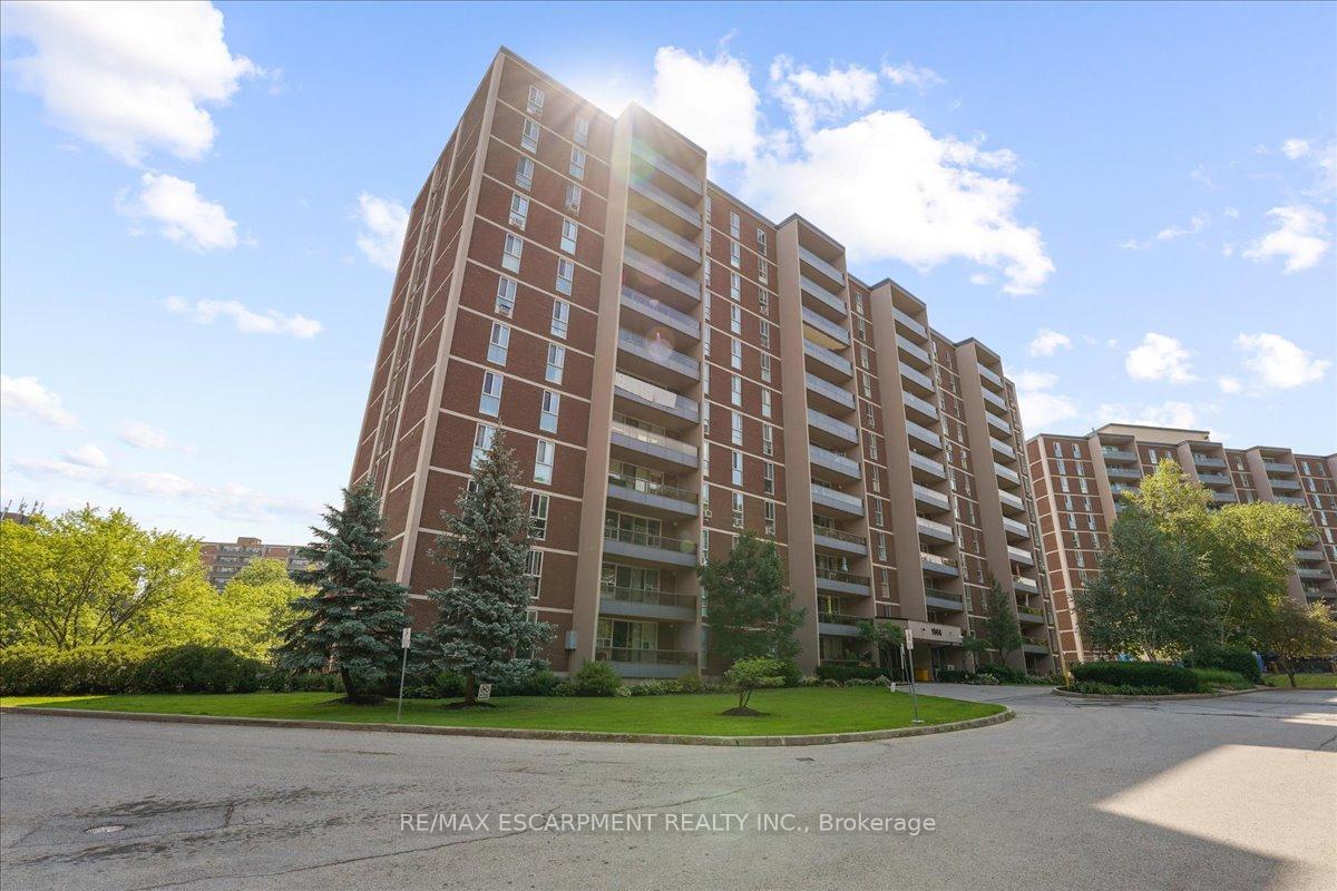 Photo 35 of Unit 801, 1966 Main Street W, Hamilton, Ainslie Wood — HOMEH
