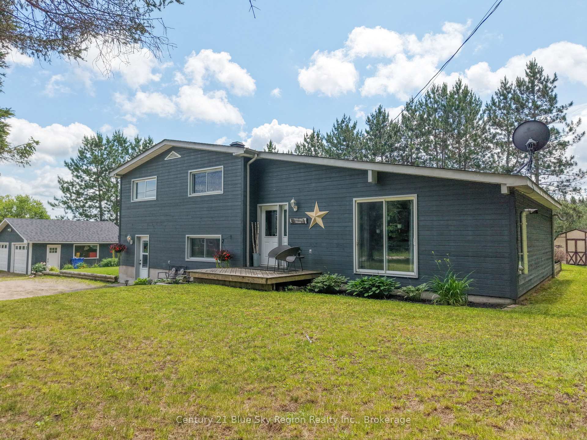 Front of 128 Hurtubise Road
