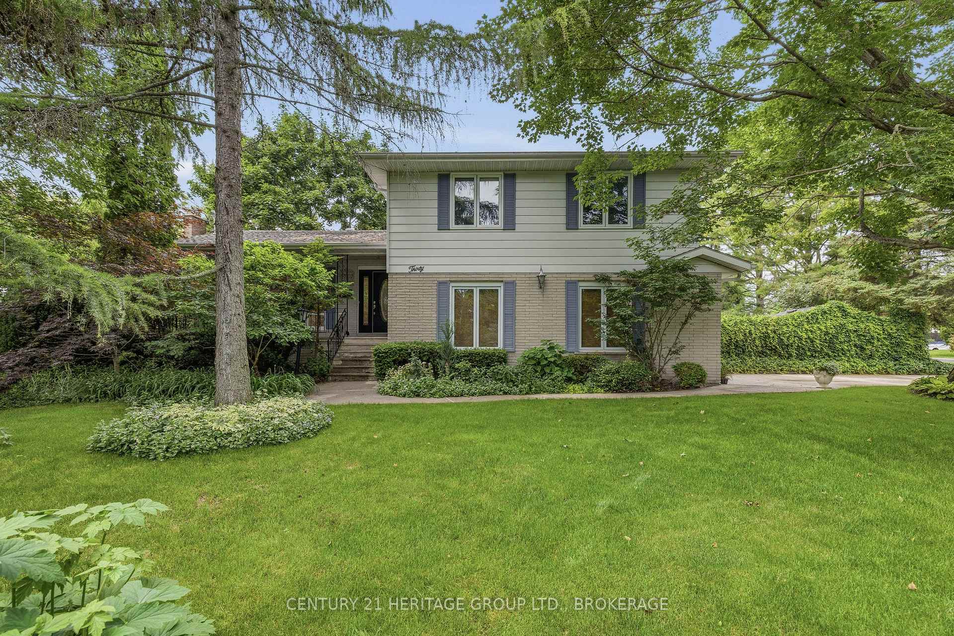 Photo 1 of 30 Lakeland Point Drive, Kingston, City SouthWest — HOMEH