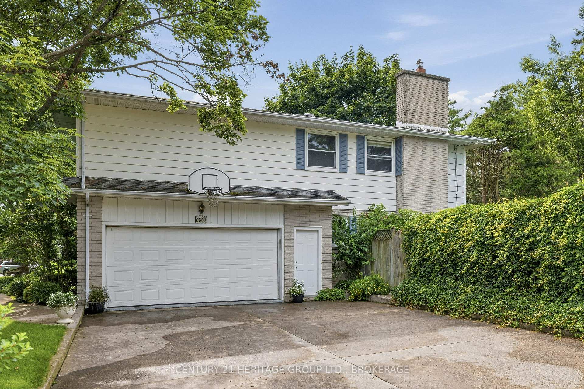 Photo 3 of 30 Lakeland Point Drive, Kingston, City SouthWest — HOMEH