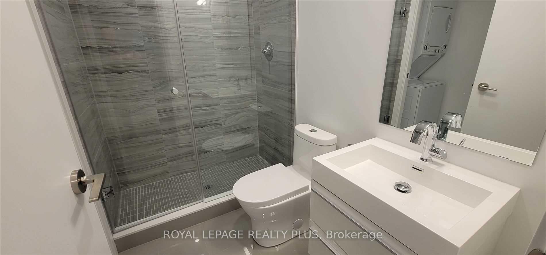 Photo 5 of Unit 1807, 39 Roehampton Avenue E, Toronto, Mount Pleasant West — HOMEH