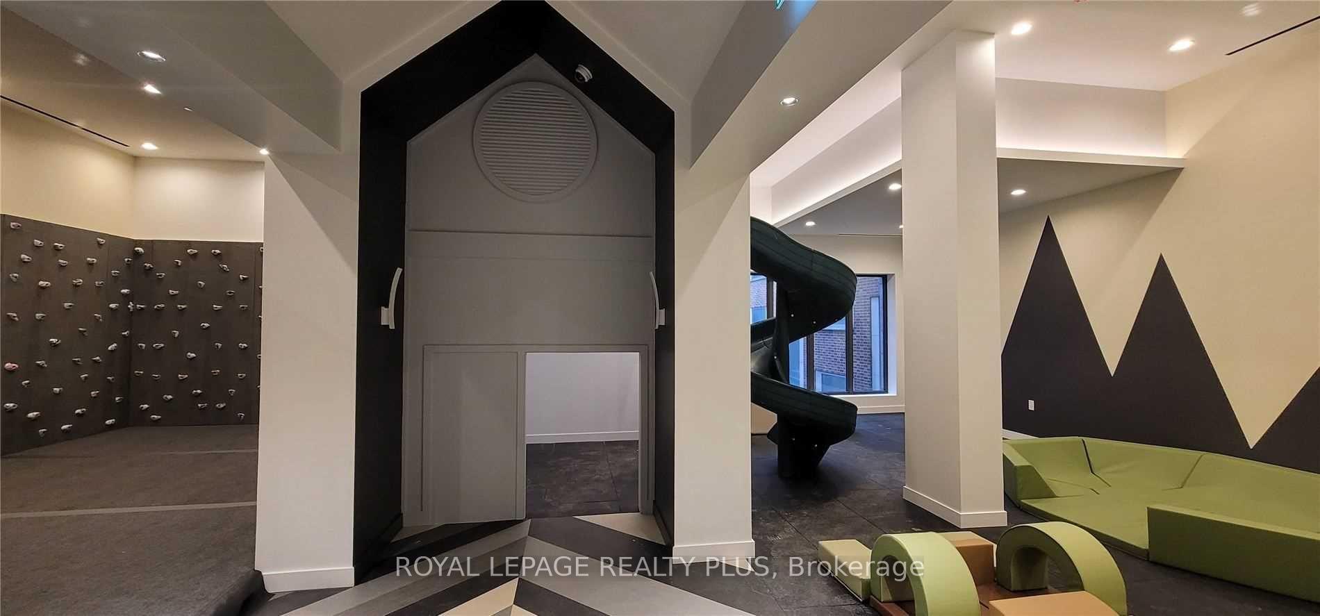 Photo 11 of Unit 1807, 39 Roehampton Avenue E, Toronto, Mount Pleasant West — HOMEH