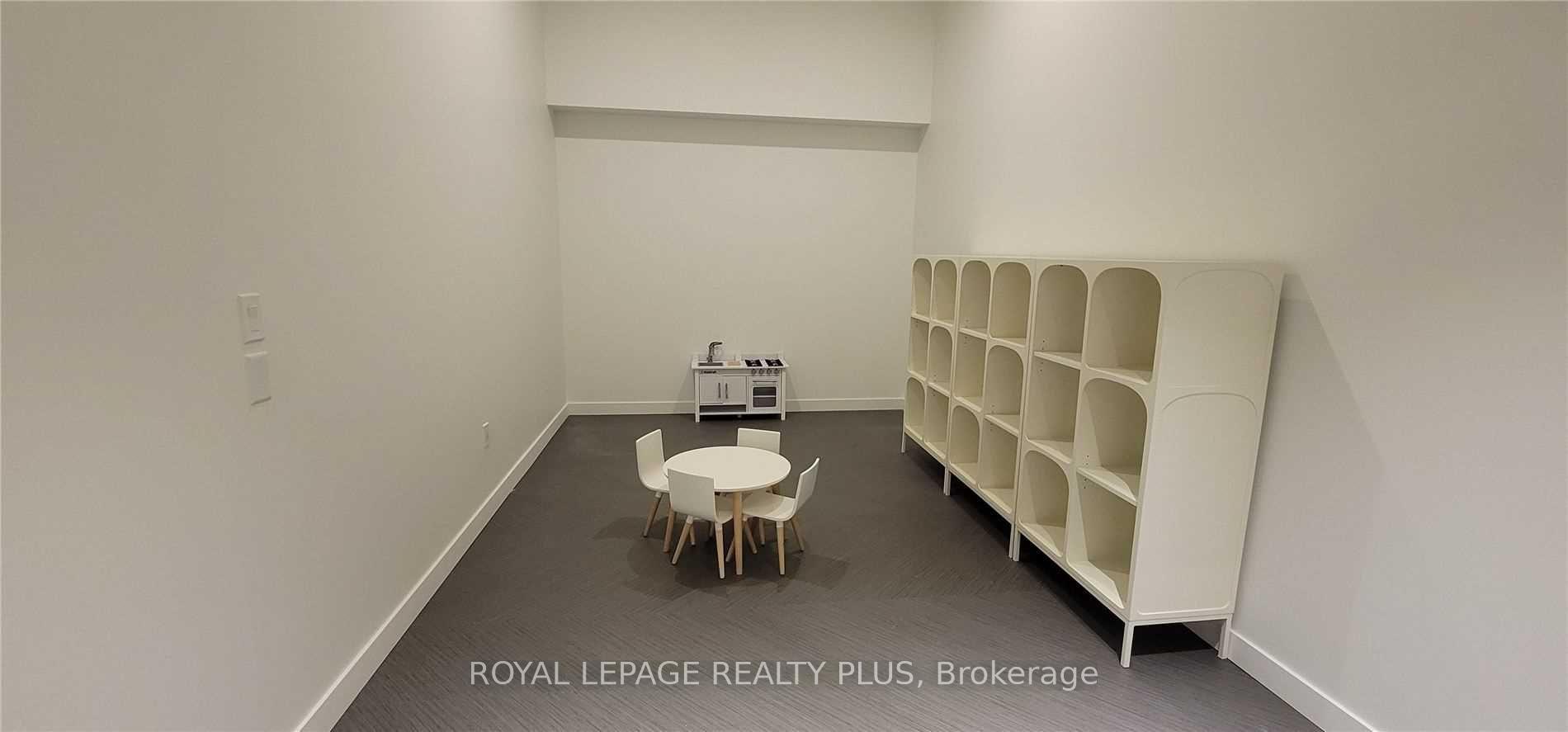 Photo 12 of Unit 1807, 39 Roehampton Avenue E, Toronto, Mount Pleasant West — HOMEH
