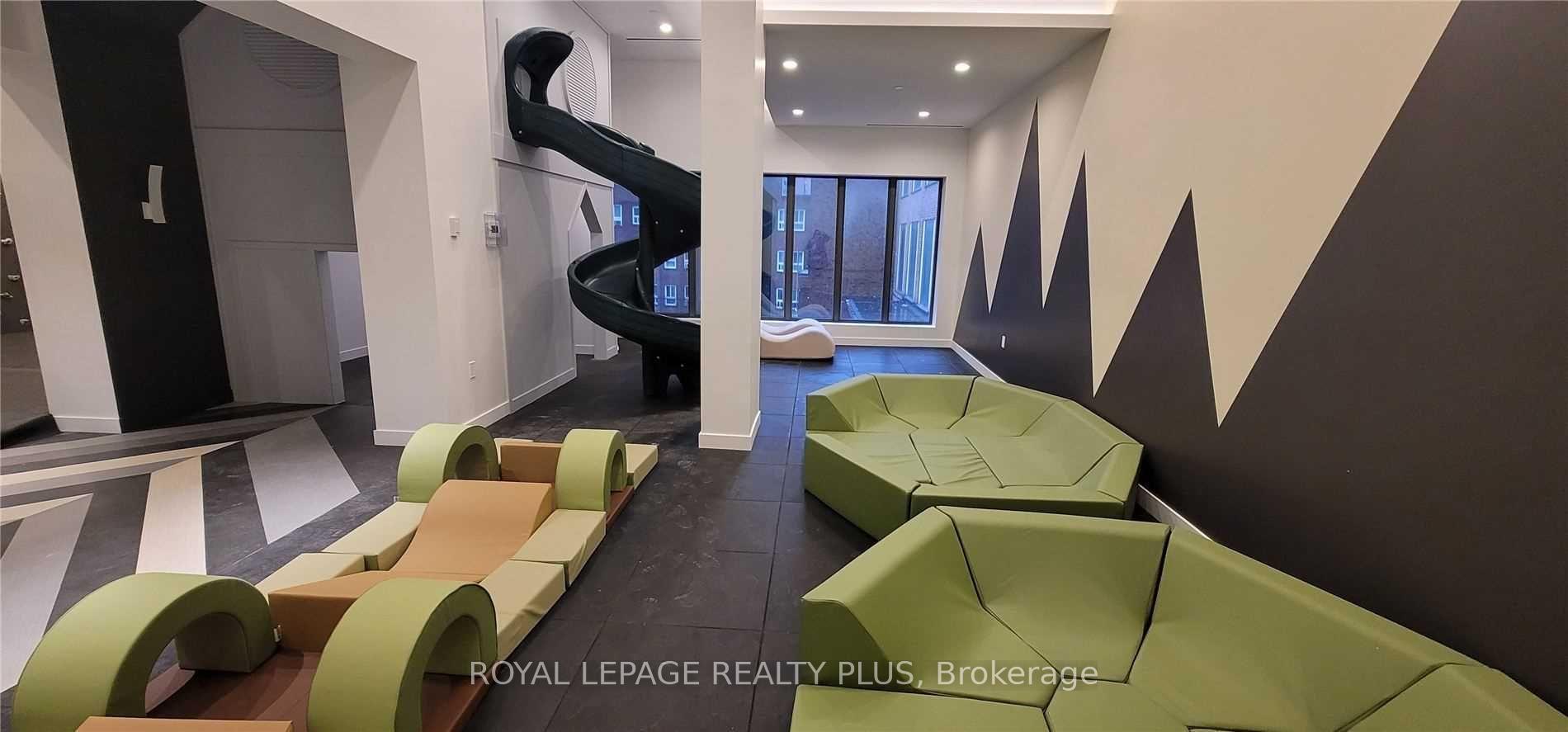 Photo 17 of Unit 1807, 39 Roehampton Avenue E, Toronto, Mount Pleasant West — HOMEH